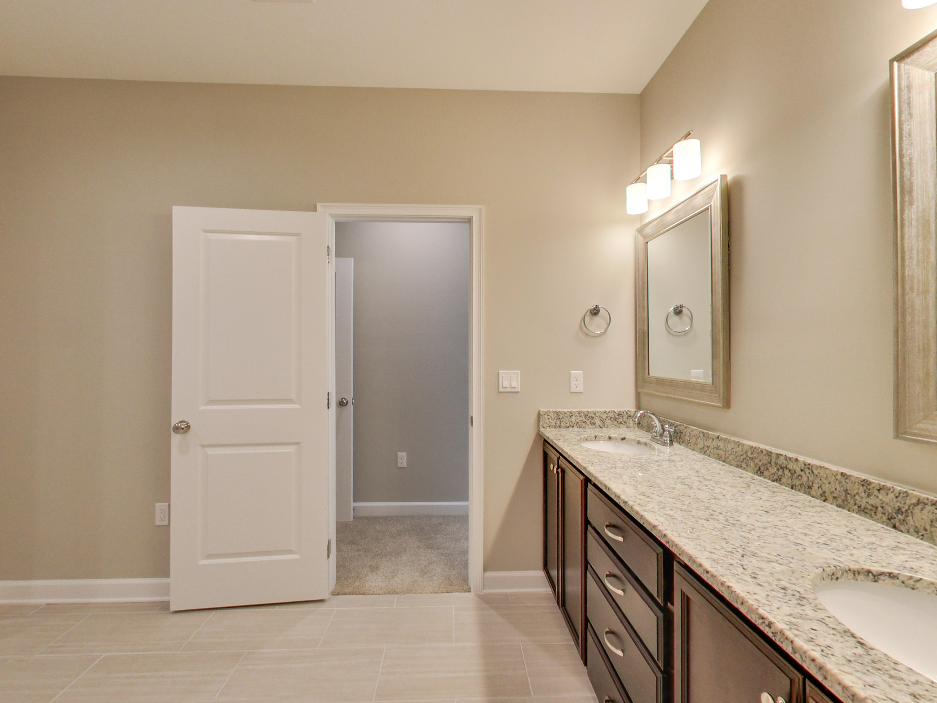 LAKE LORRAINE ESTATES 3 - Residential