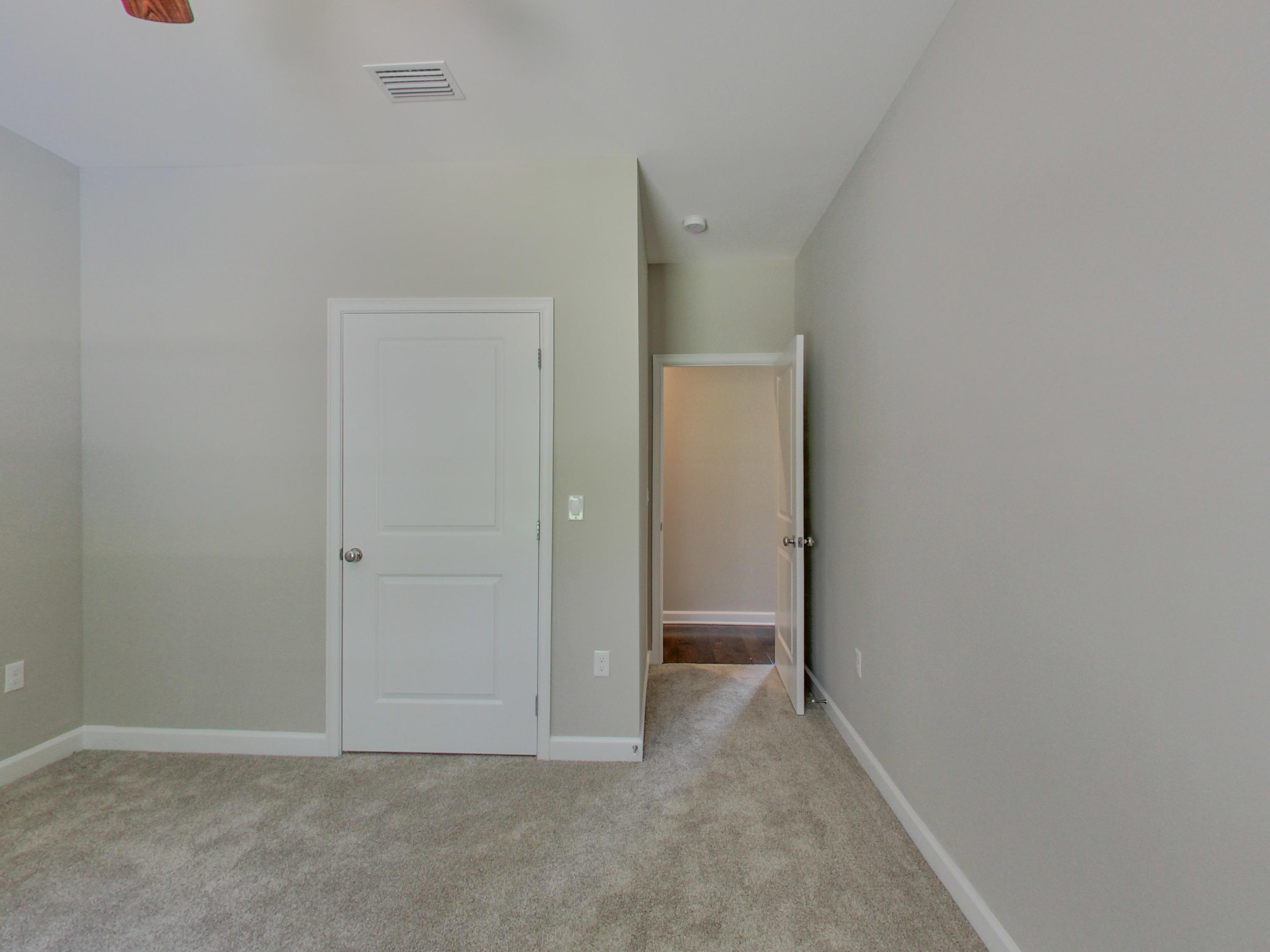 LAKE LORRAINE ESTATES 3 - Residential