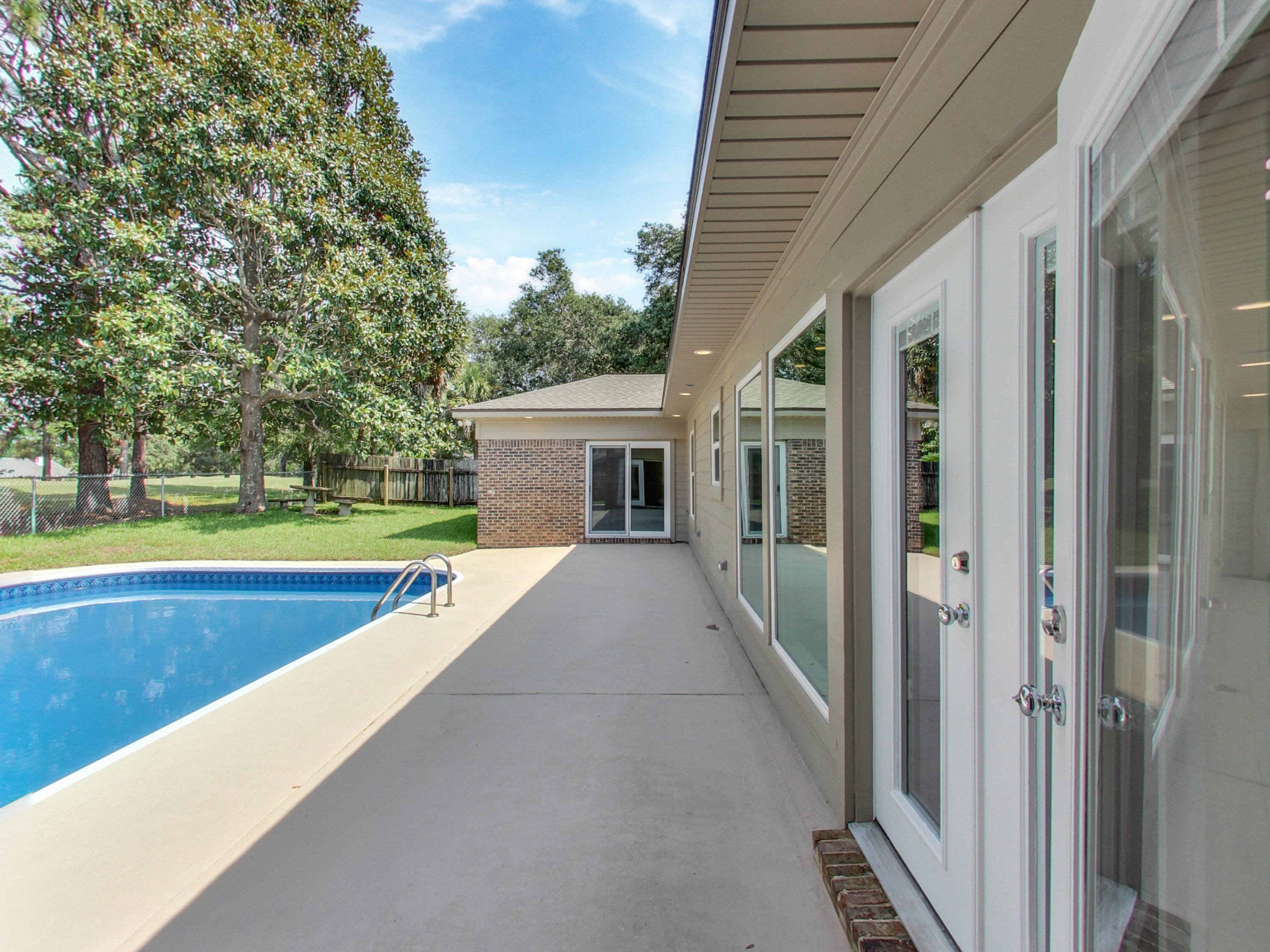 LAKE LORRAINE ESTATES 3 - Residential