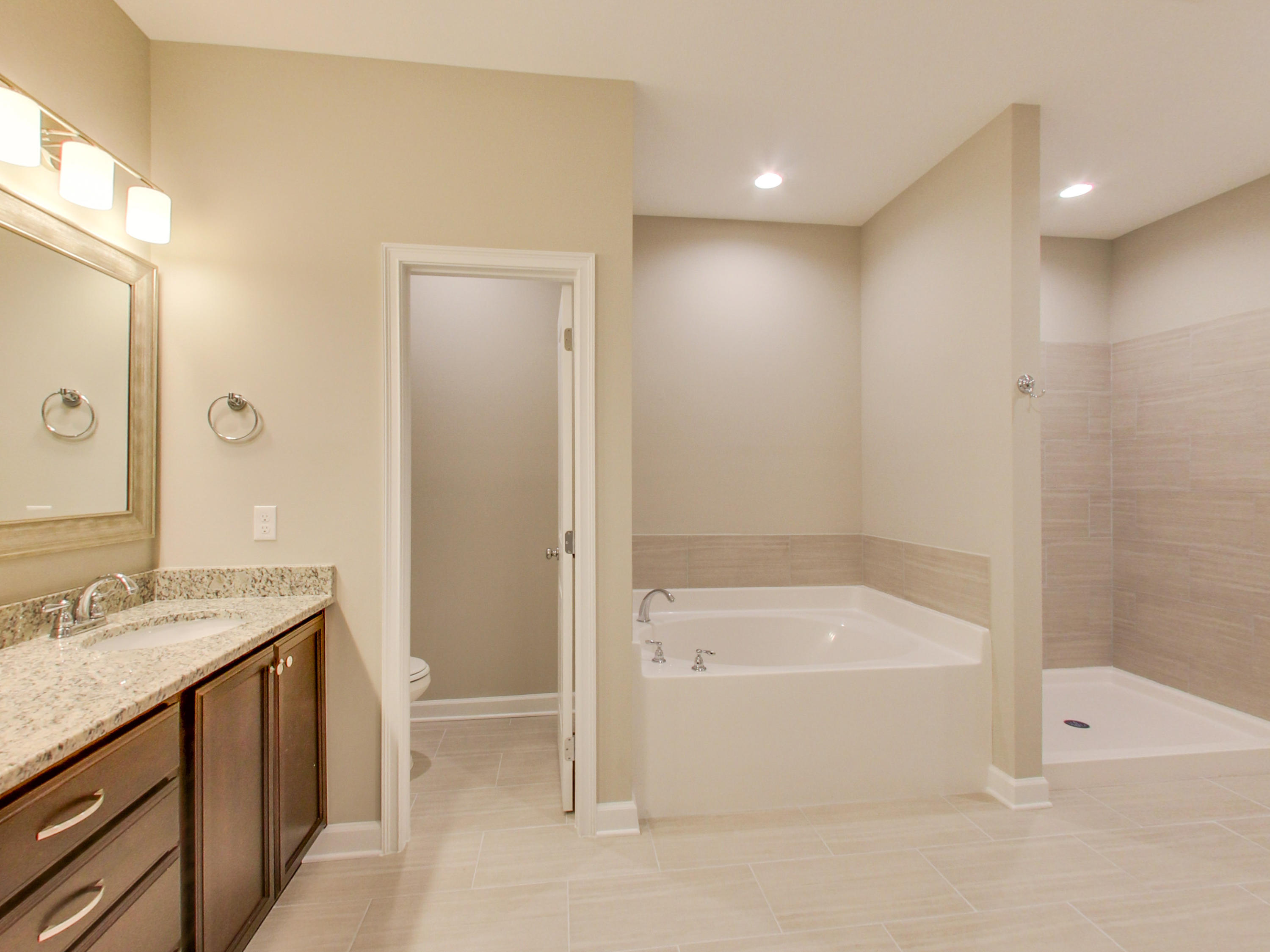 LAKE LORRAINE ESTATES 3 - Residential