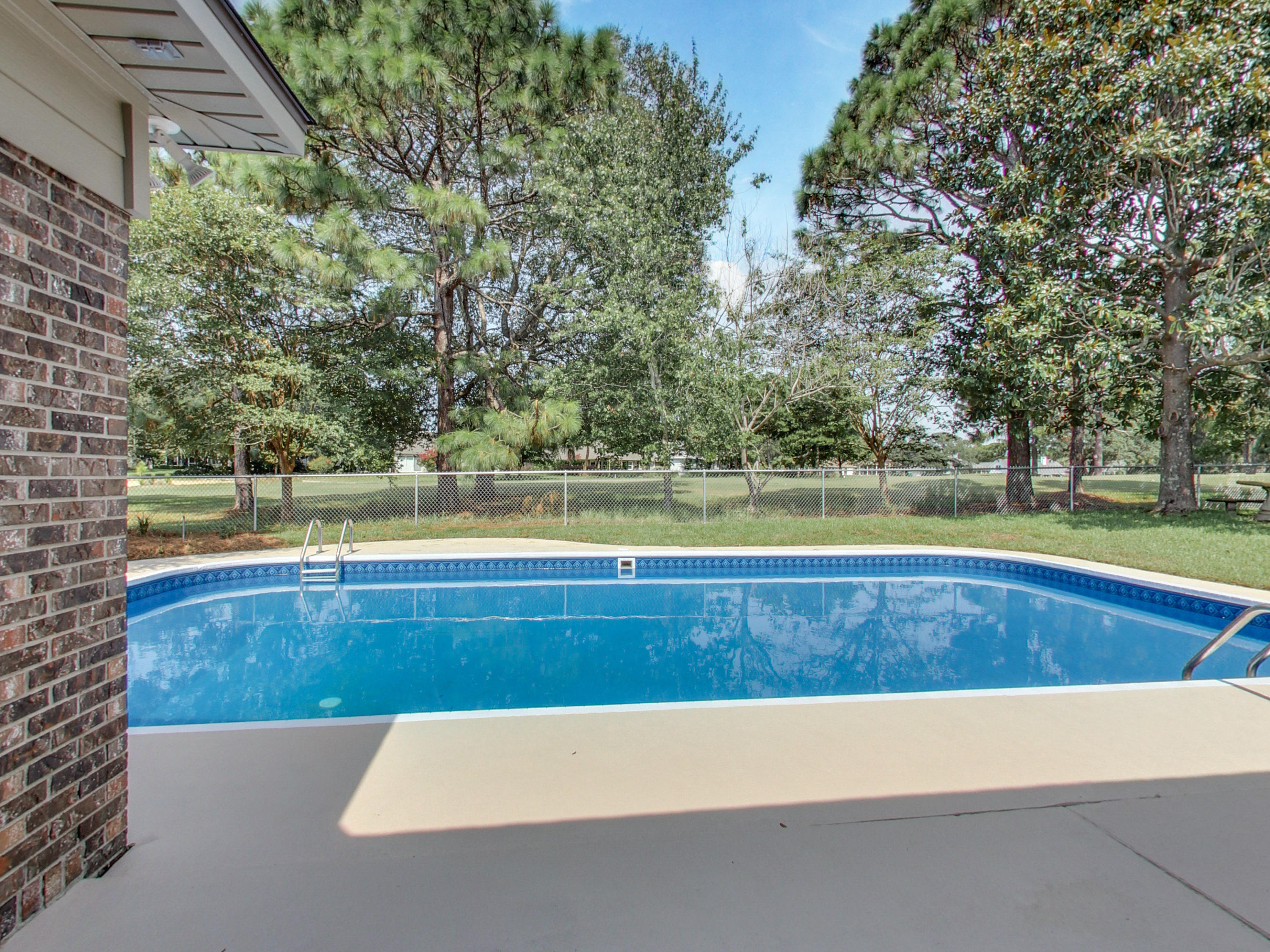 LAKE LORRAINE ESTATES 3 - Residential