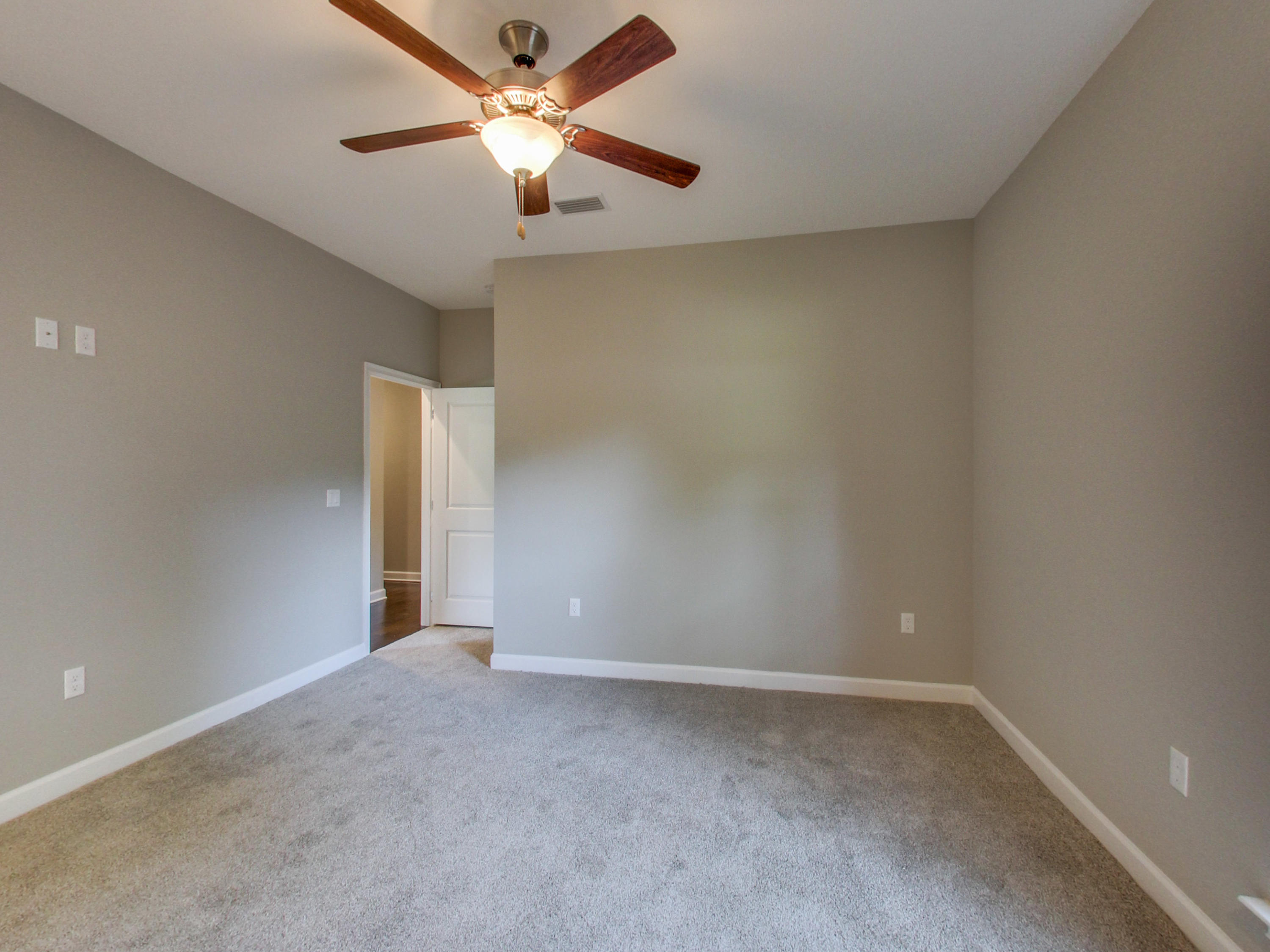 LAKE LORRAINE ESTATES 3 - Residential