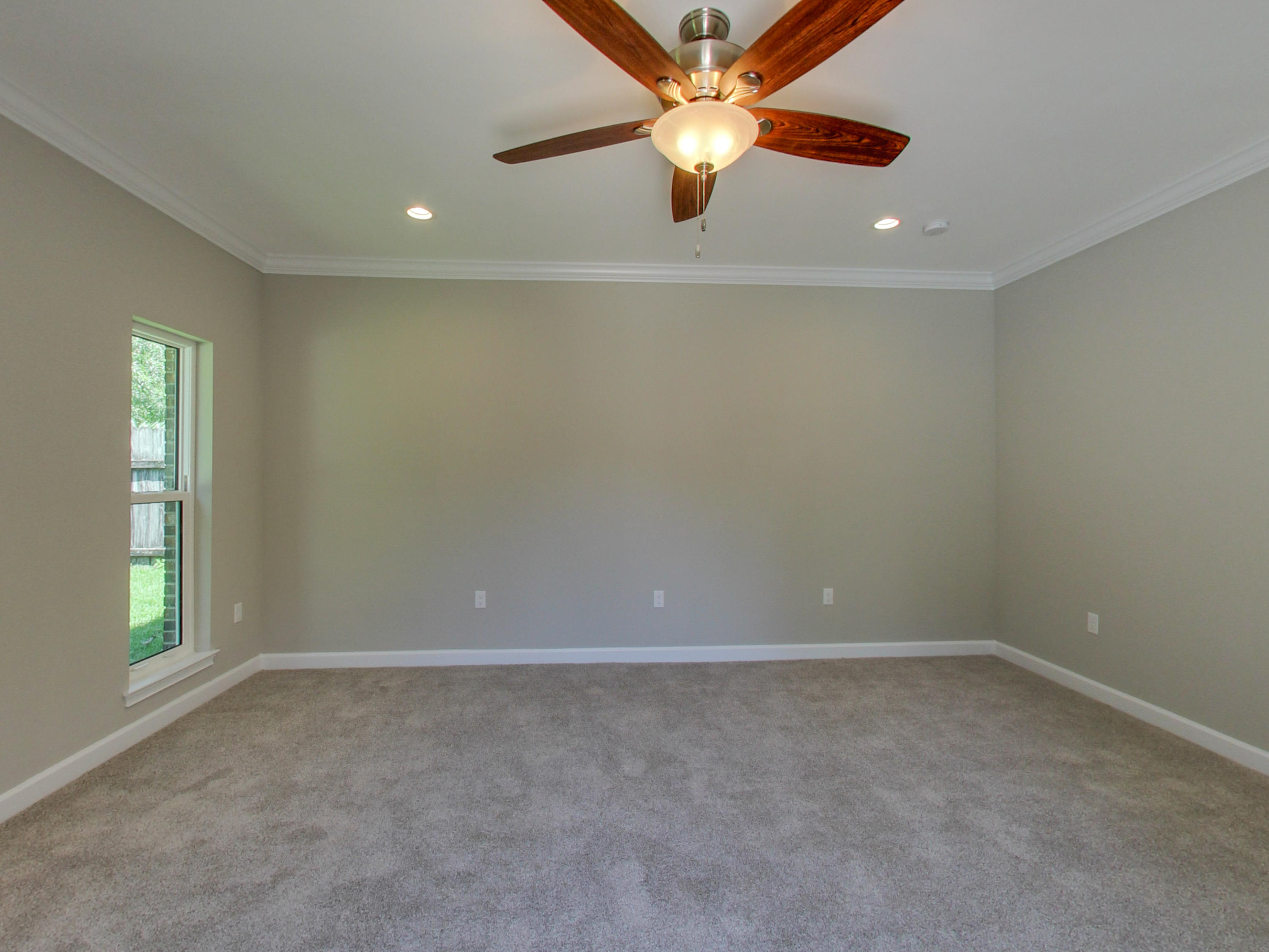 LAKE LORRAINE ESTATES 3 - Residential