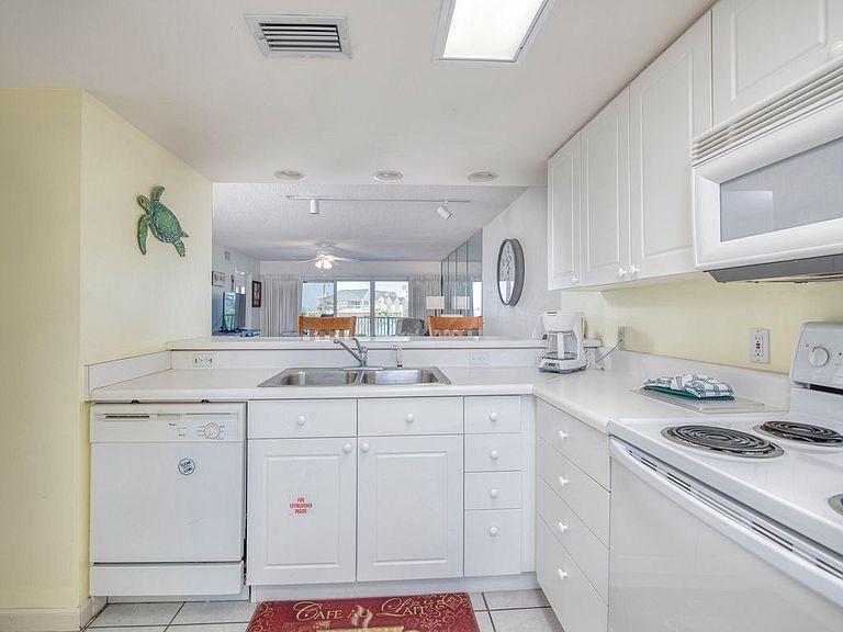 SEACREST CONDOMINIUMS - Residential