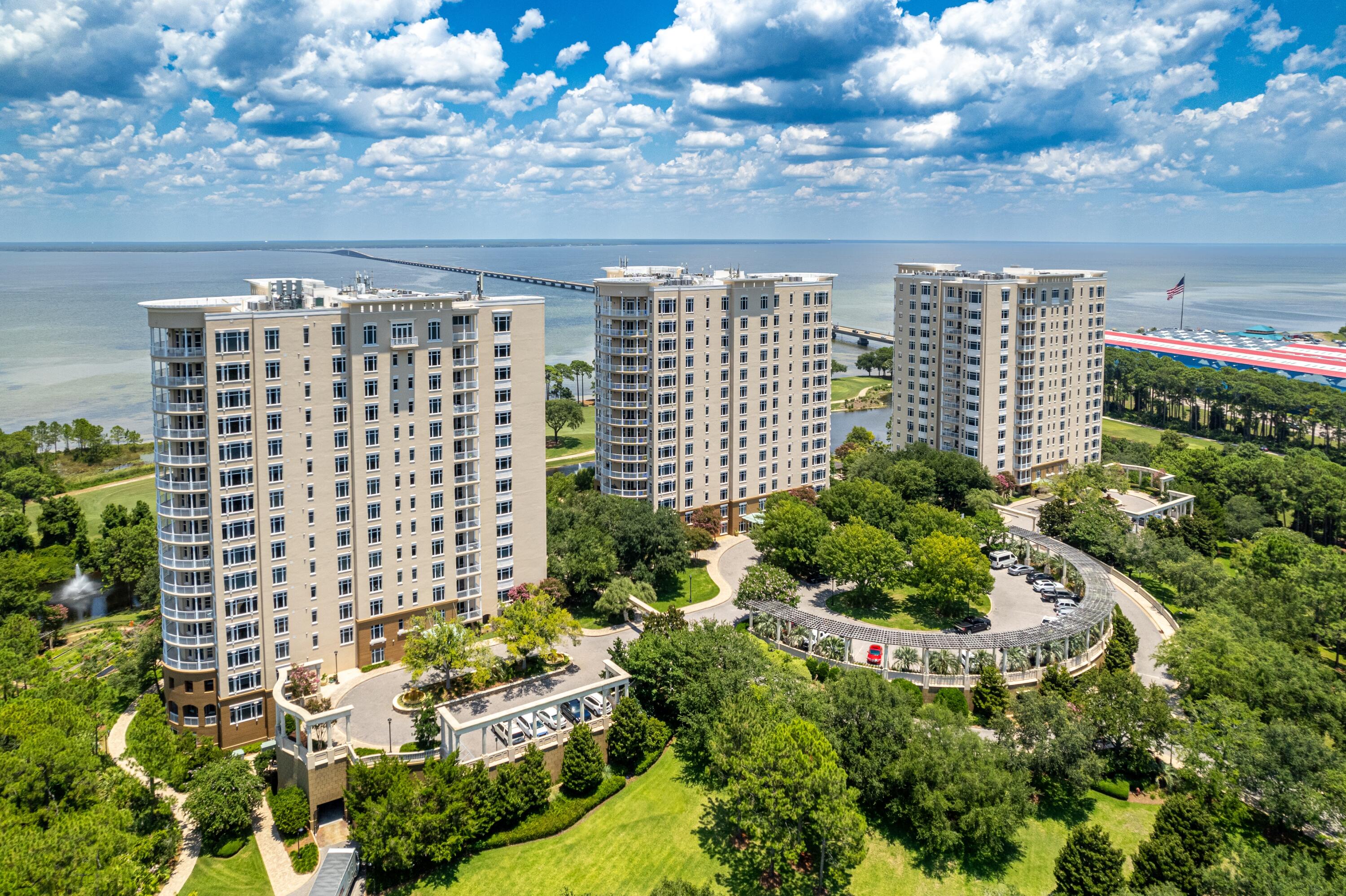 ONE WATER PLACE AT KELLY PLANTATION - Residential