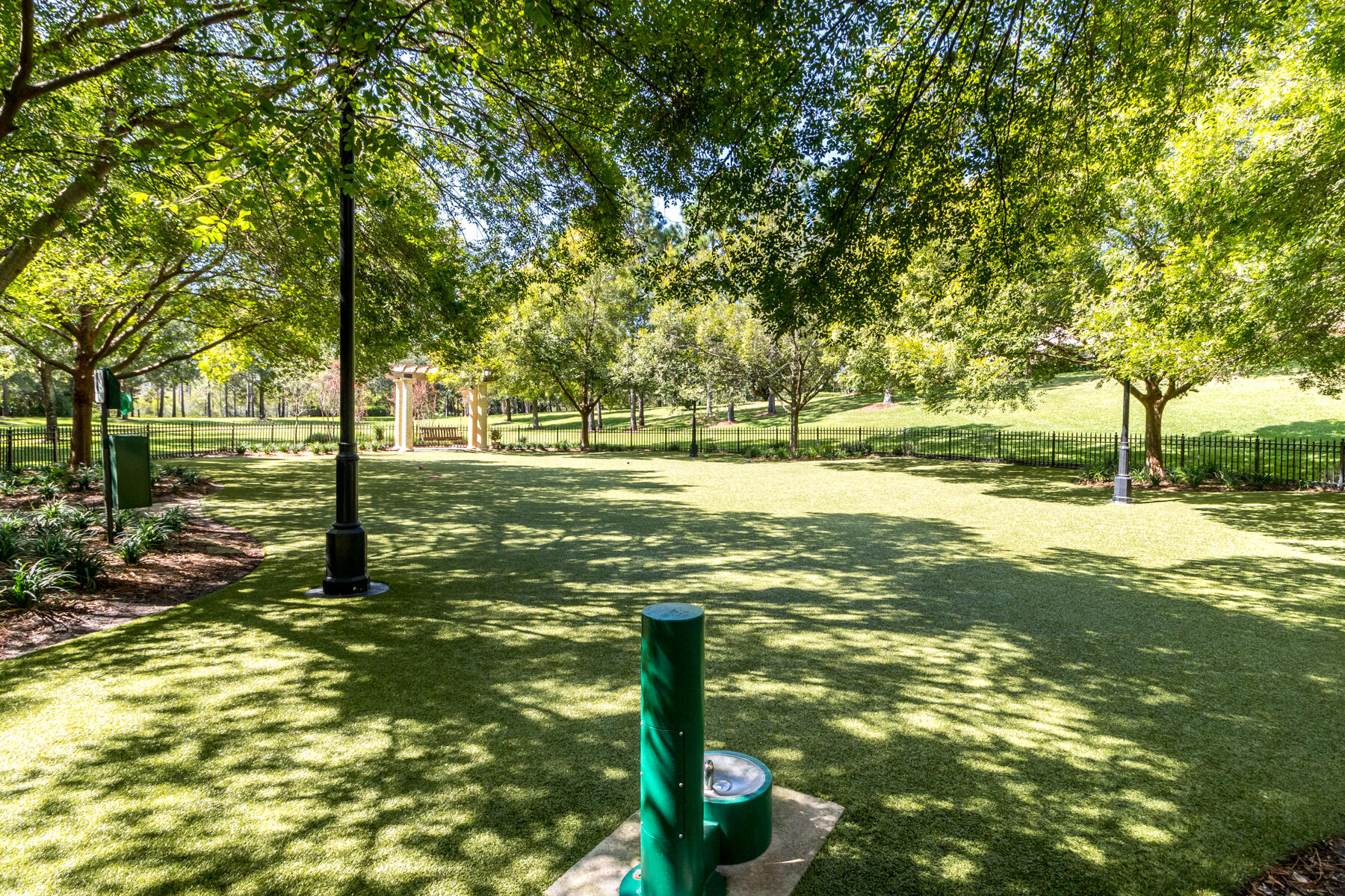 ONE WATER PLACE AT KELLY PLANTATION - Residential