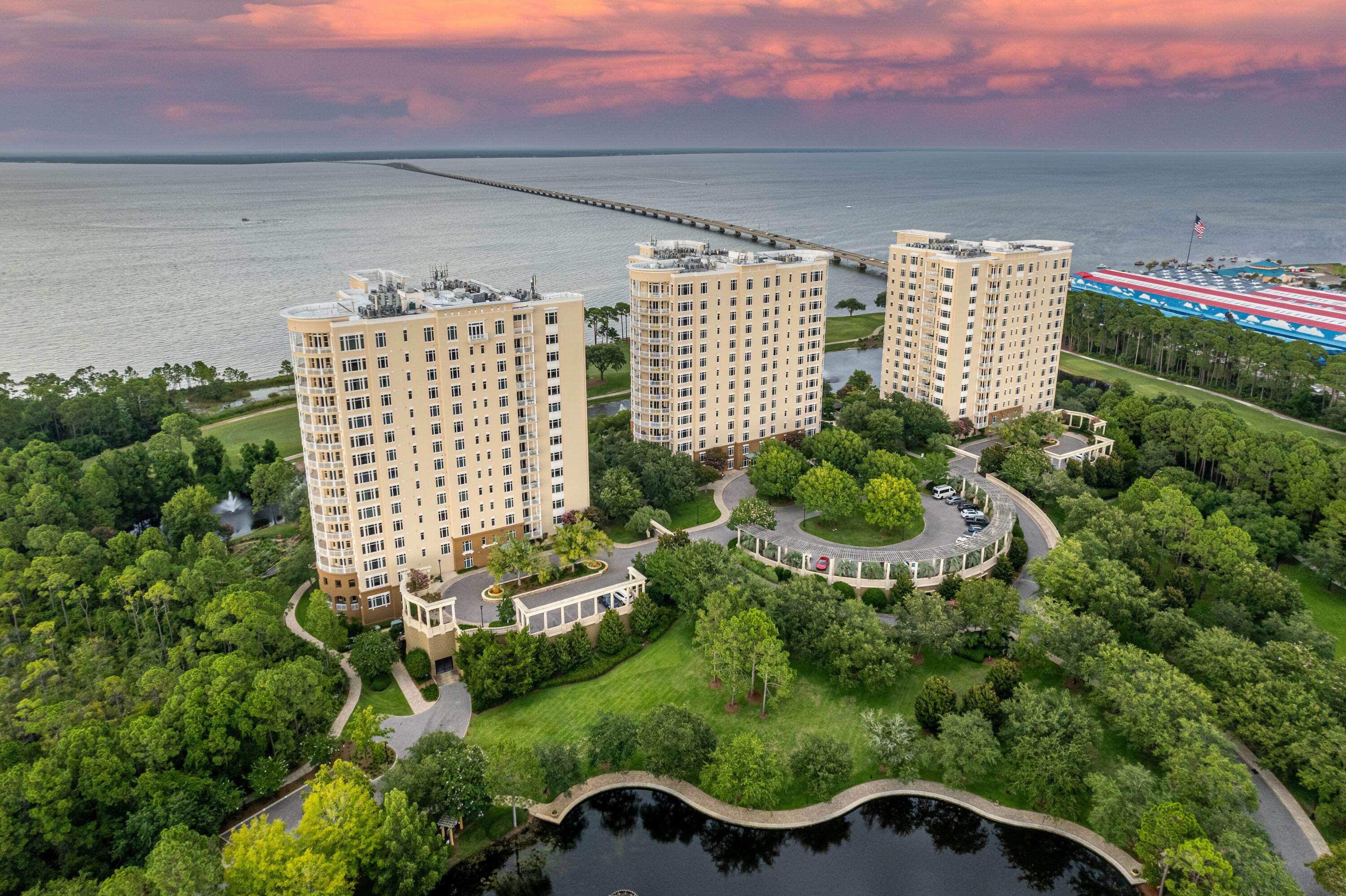 ONE WATER PLACE AT KELLY PLANTATION - Residential