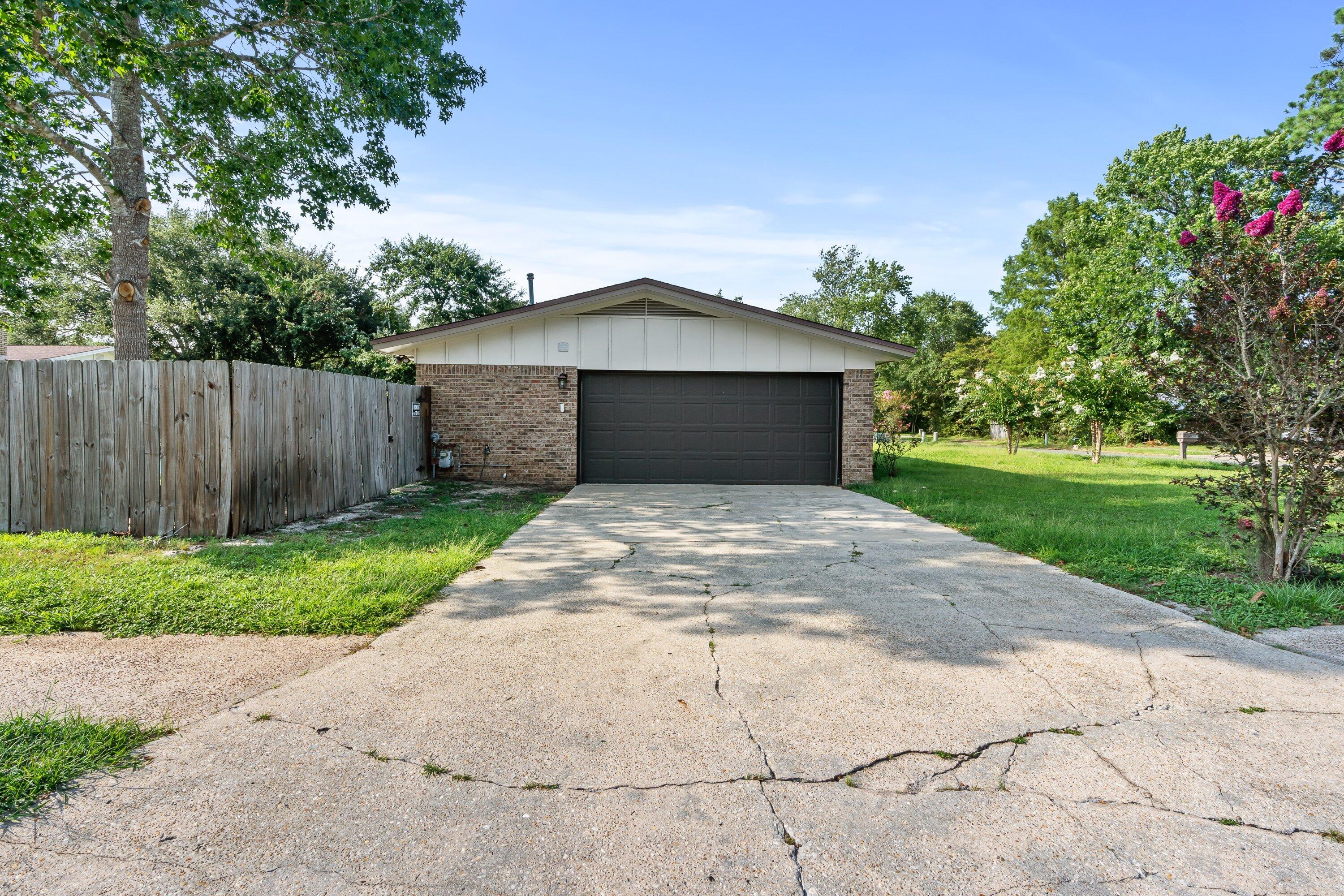 PINEDALE - Residential