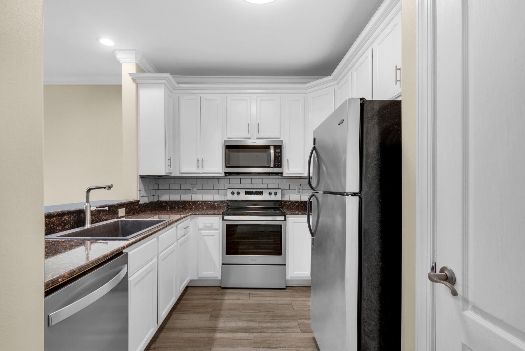 OLD BAY T/H - Residential Lease