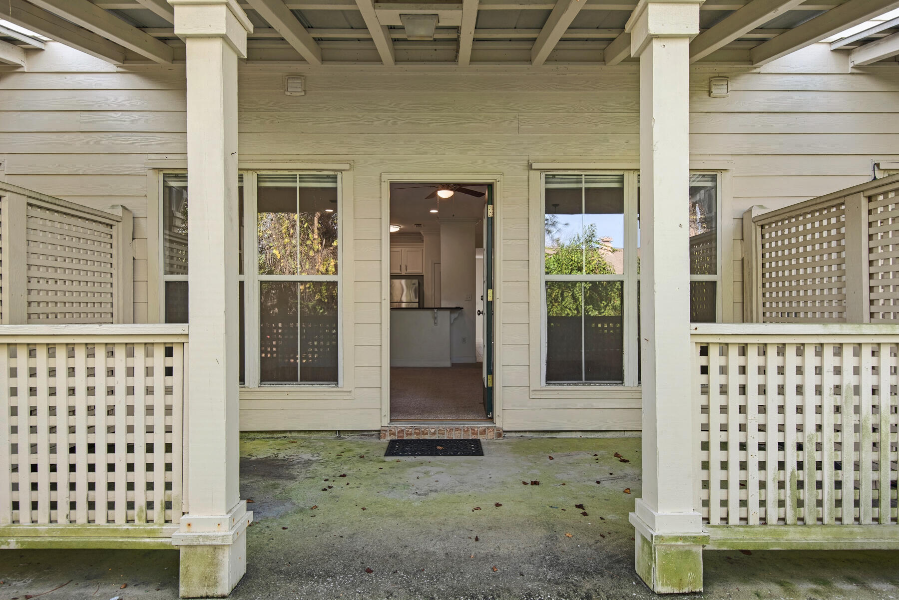 OLD BAY T/H - Residential Lease