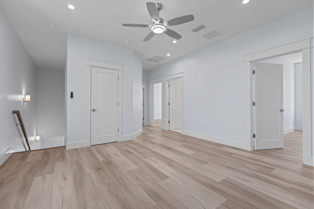 HIDDEN GROVE - Residential