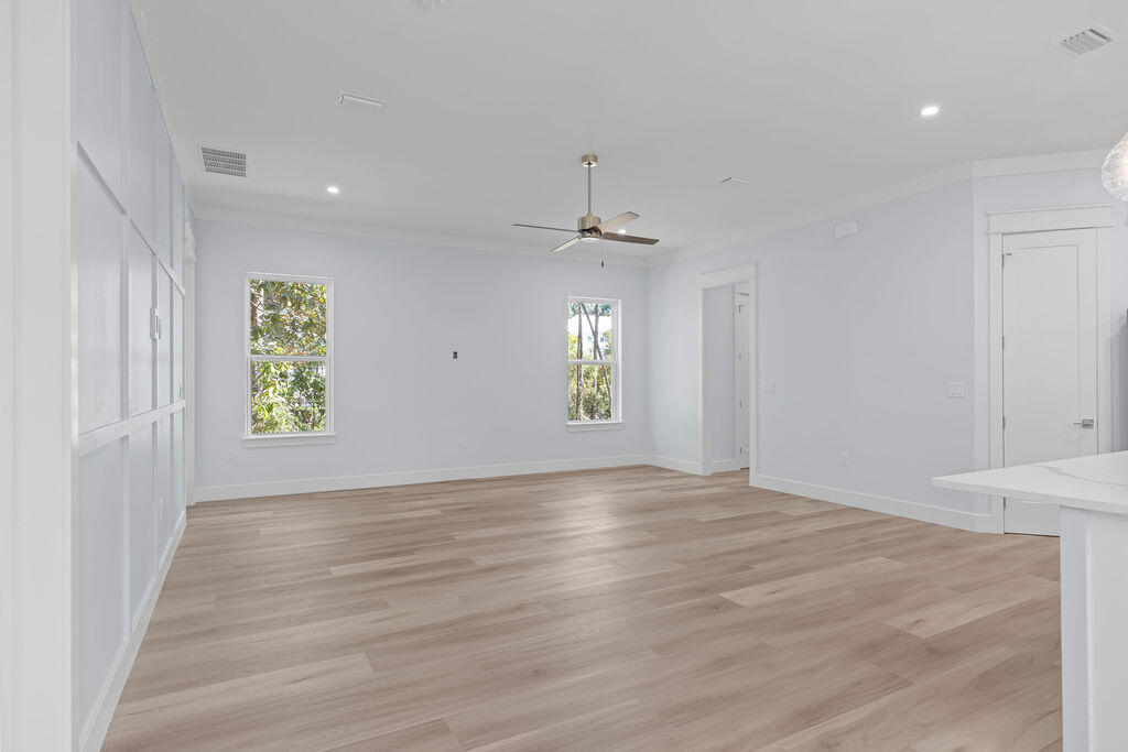 HIDDEN GROVE - Residential