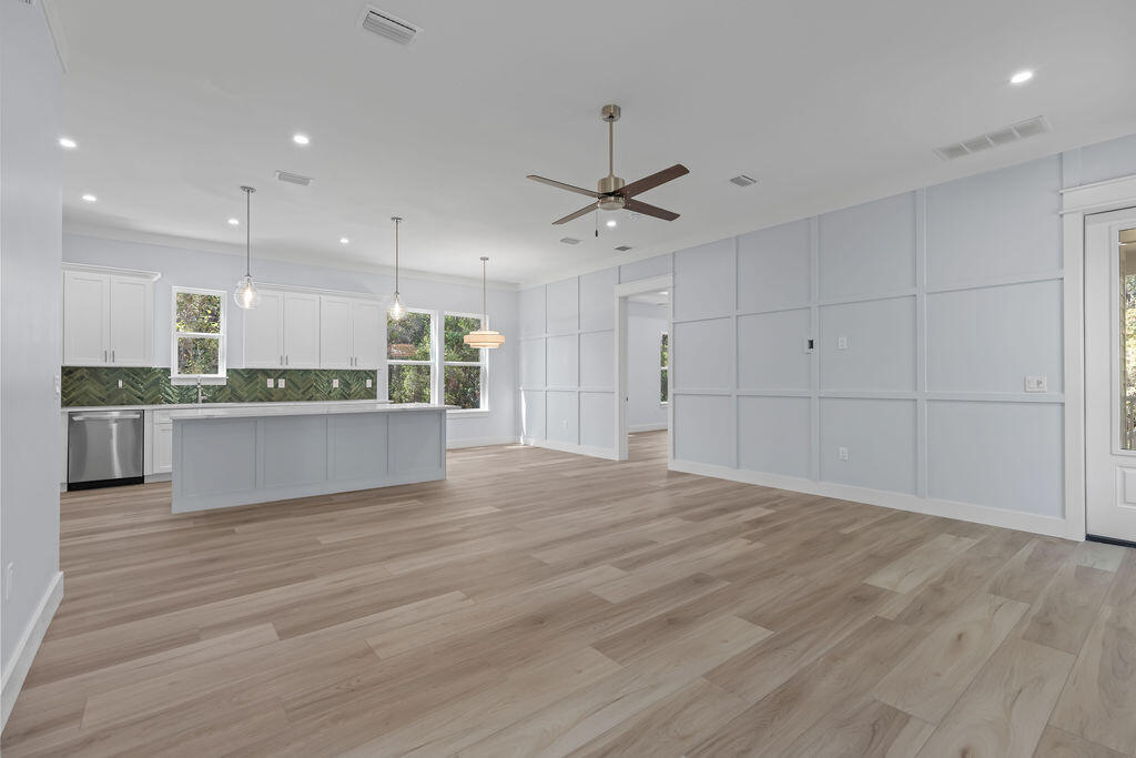 HIDDEN GROVE - Residential