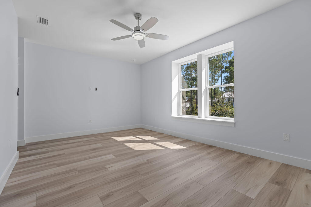 HIDDEN GROVE - Residential