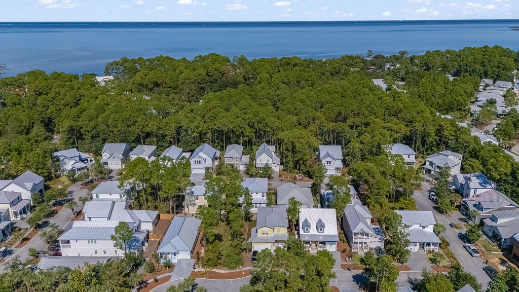 HIDDEN GROVE - Residential