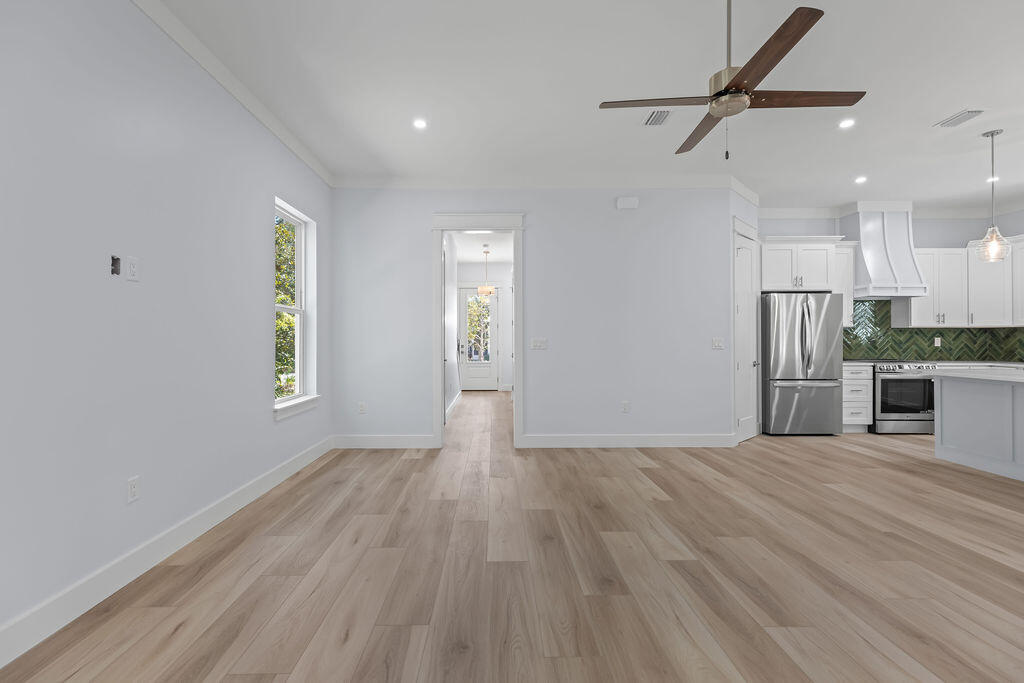 HIDDEN GROVE - Residential