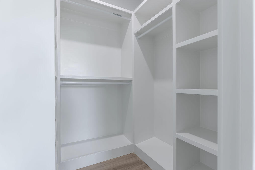 HIDDEN GROVE - Residential