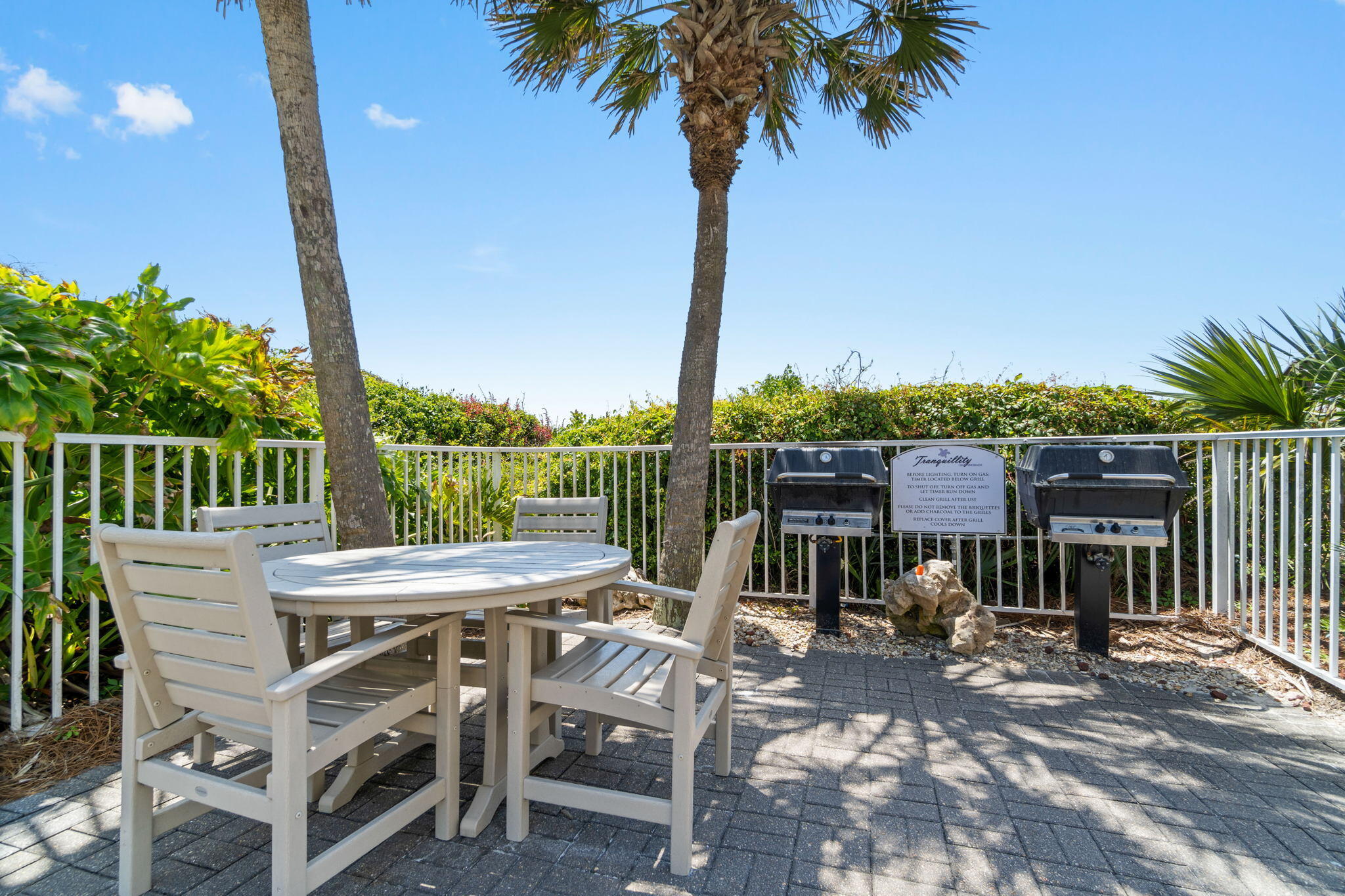 TRANQUILLITY ON THE BEACH - Residential
