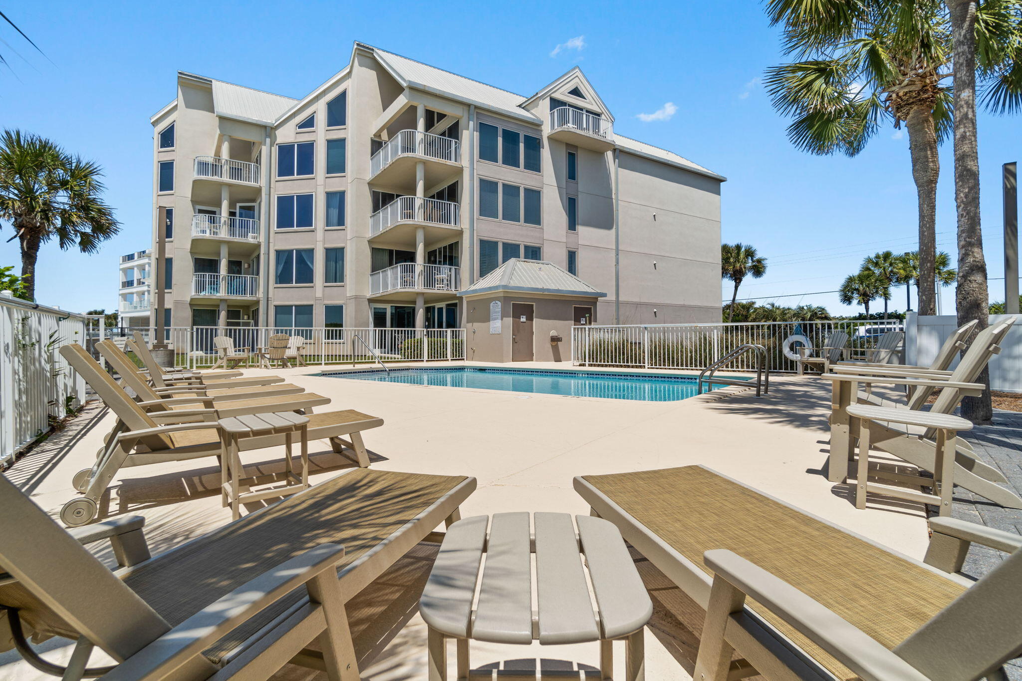 TRANQUILLITY ON THE BEACH - Residential