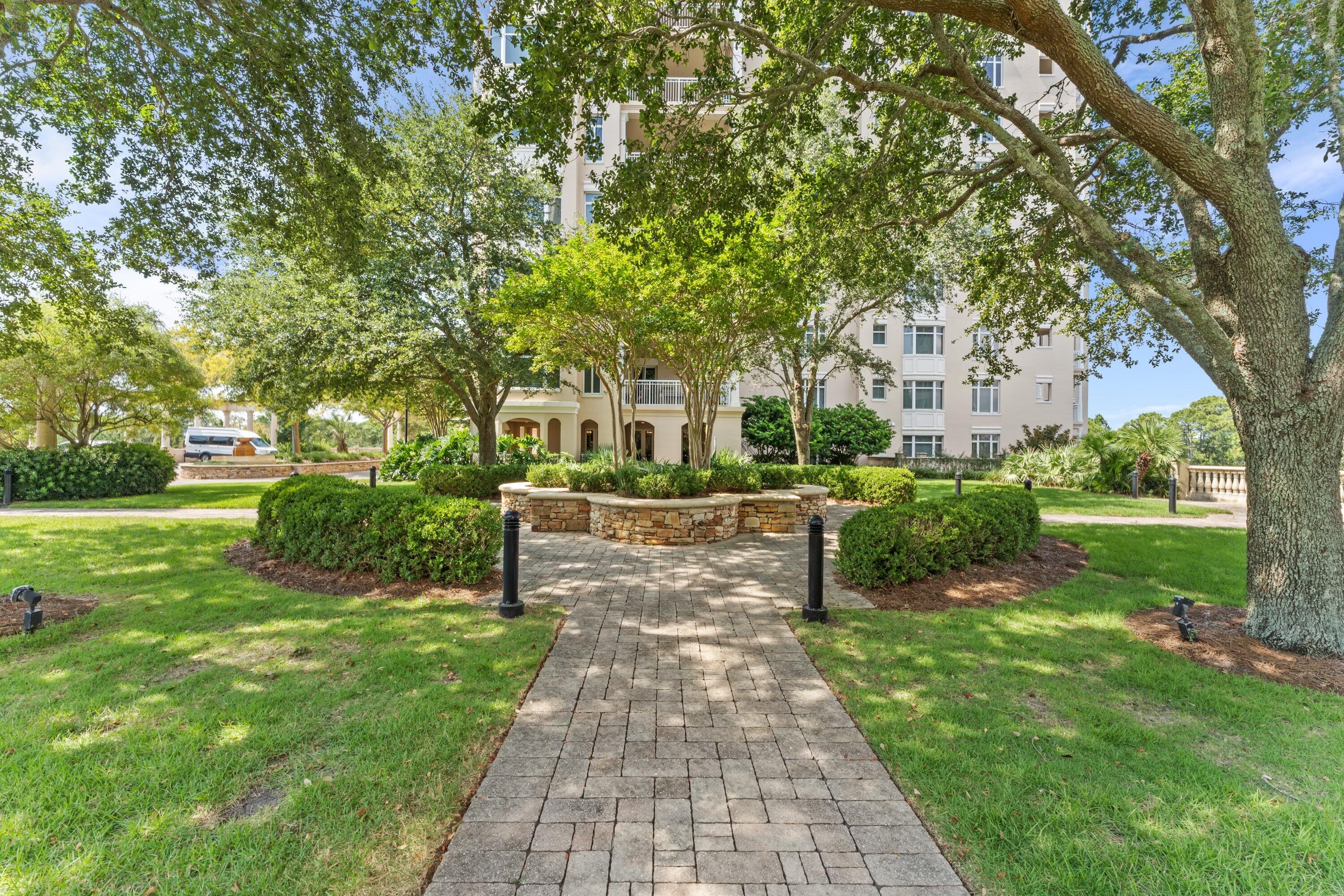 ONE WATER PLACE - Residential
