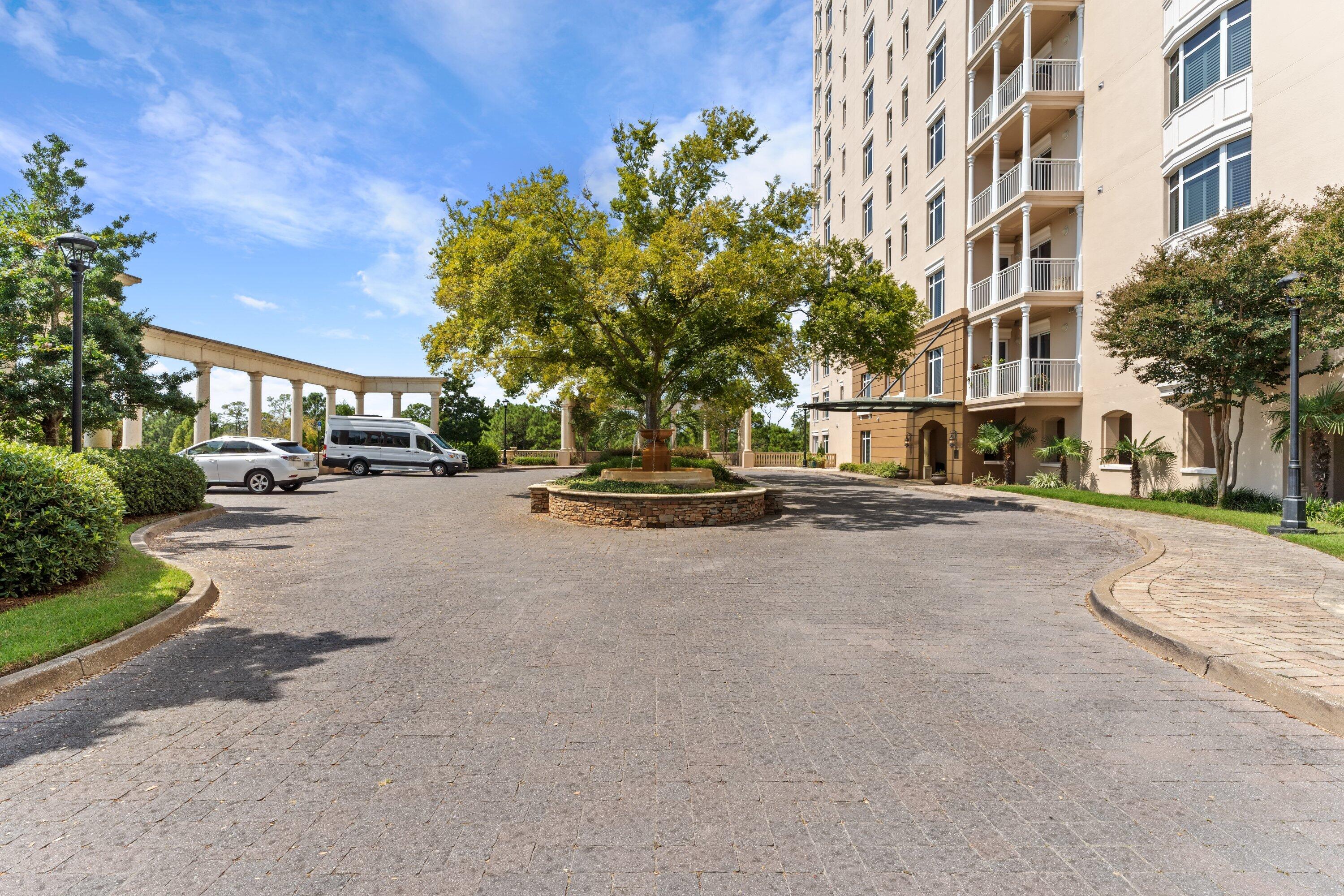 ONE WATER PLACE - Residential