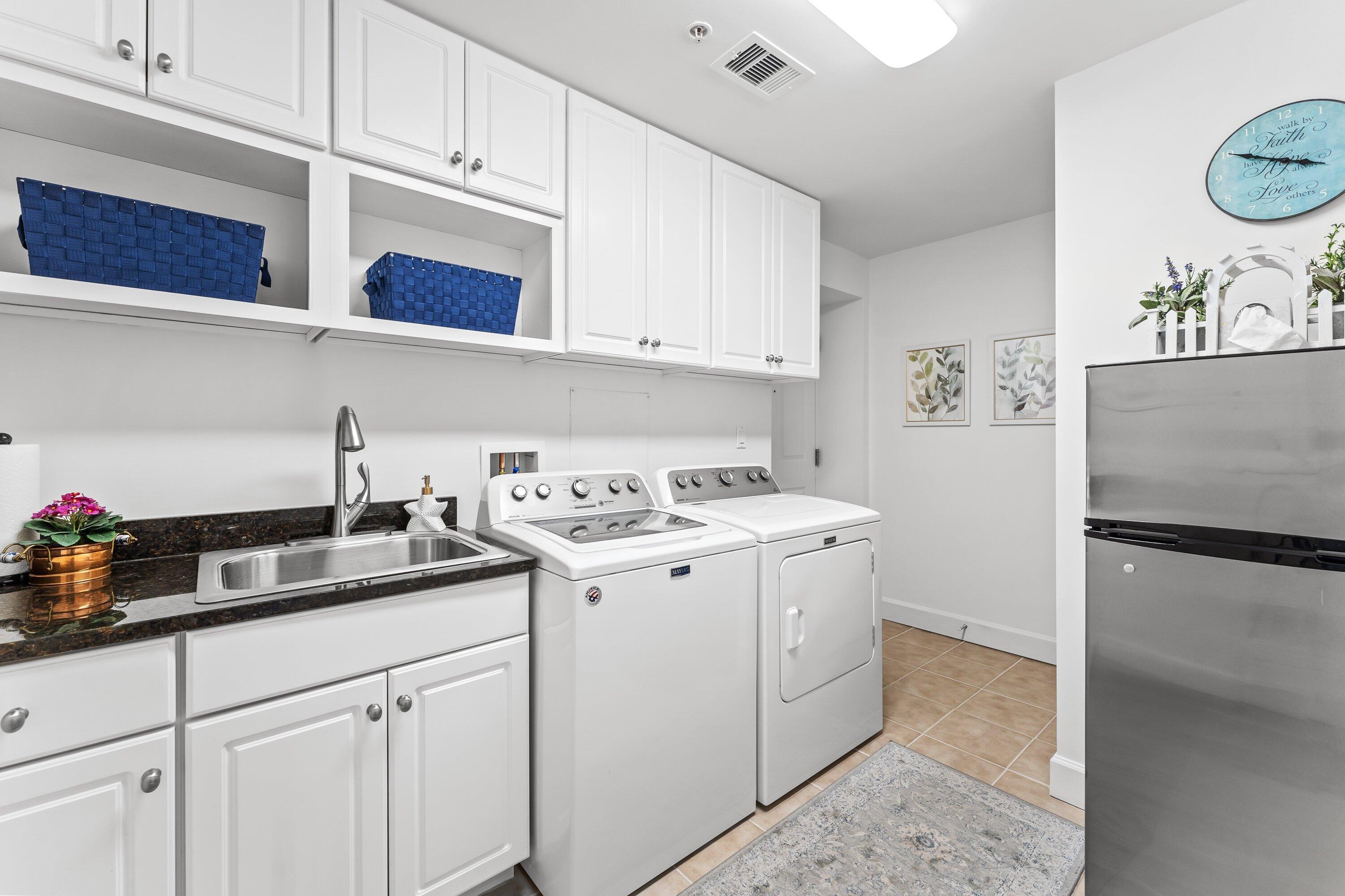 ONE WATER PLACE - Residential