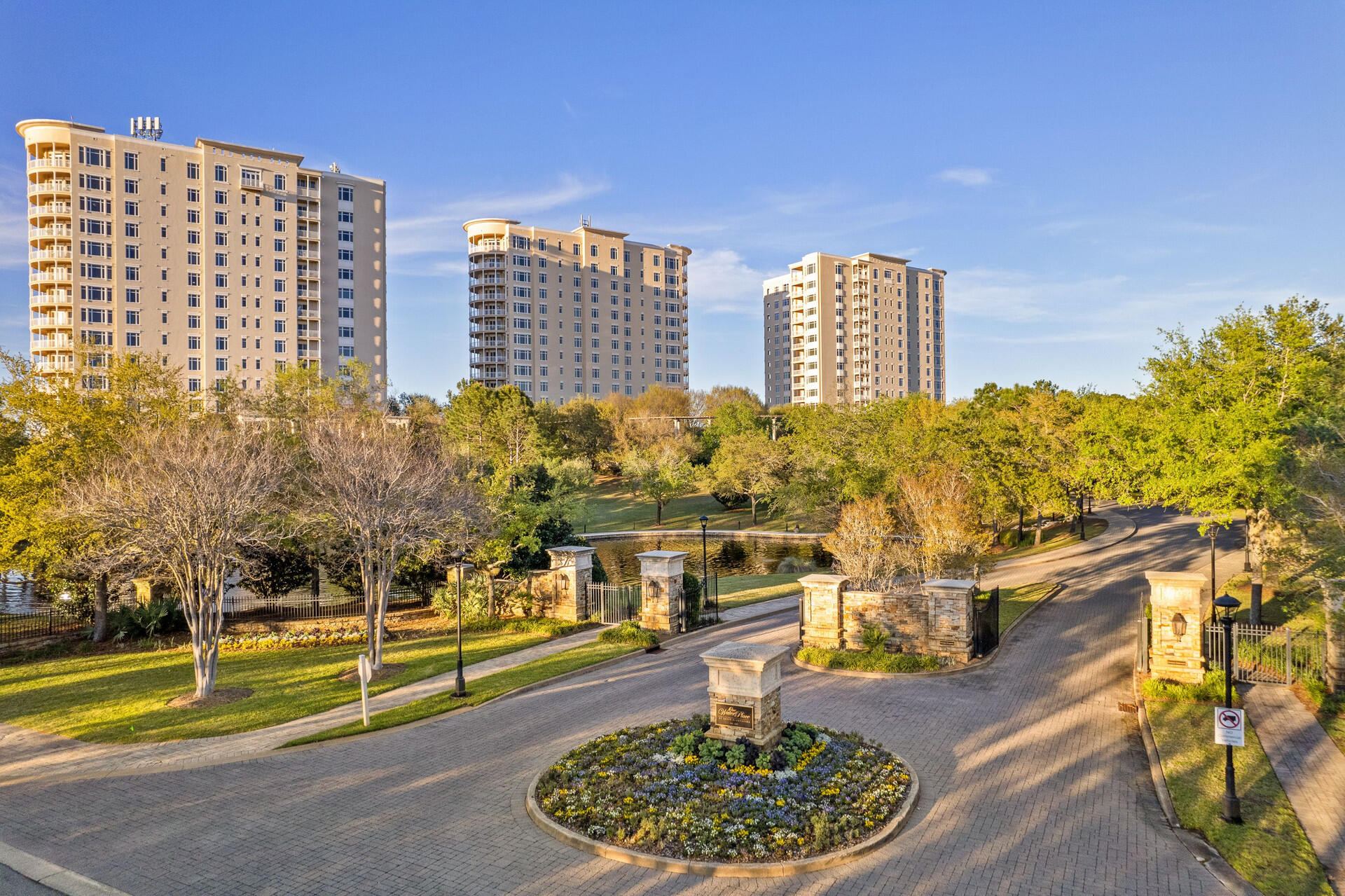 ONE WATER PLACE - Residential
