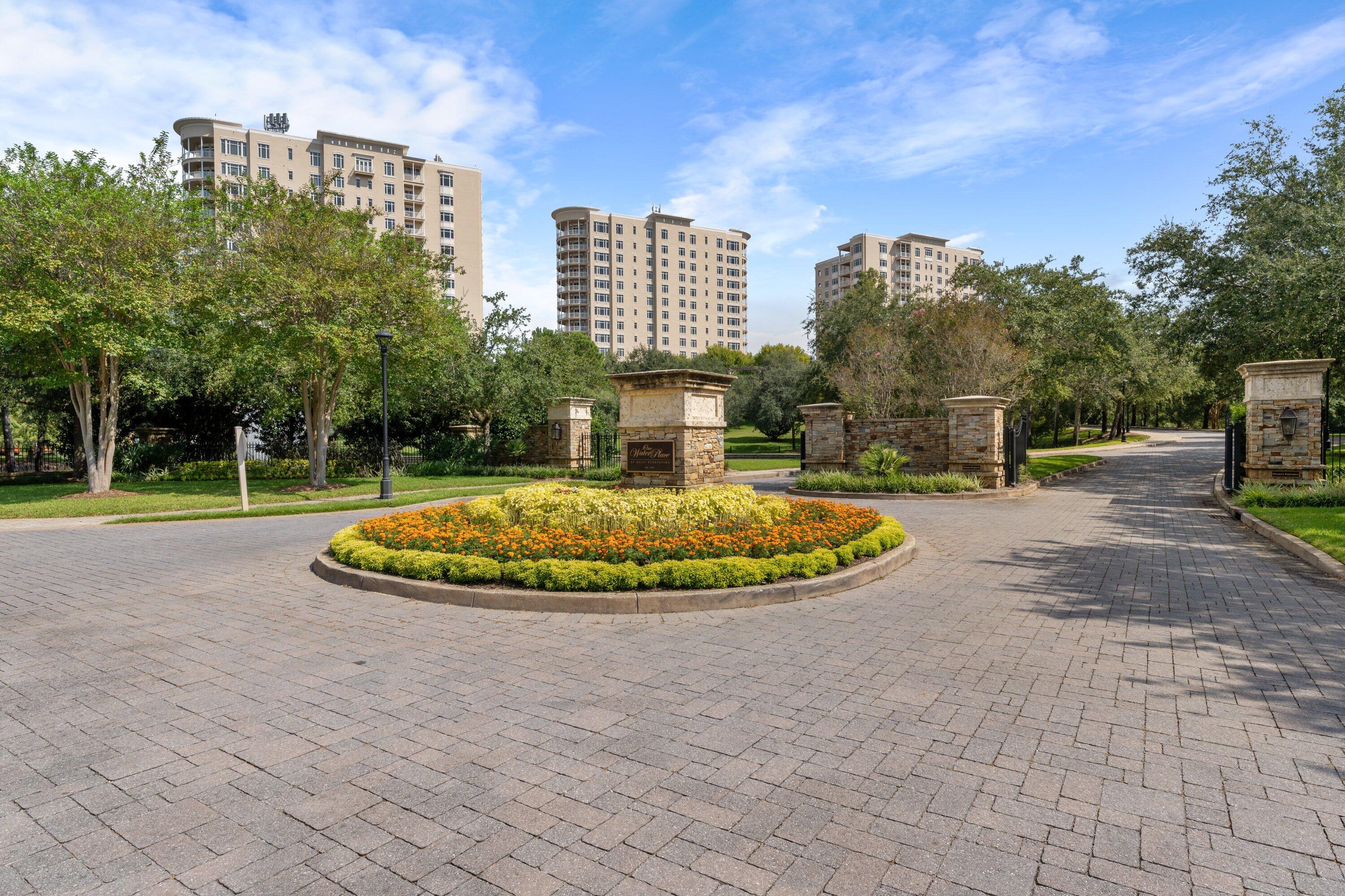 ONE WATER PLACE - Residential