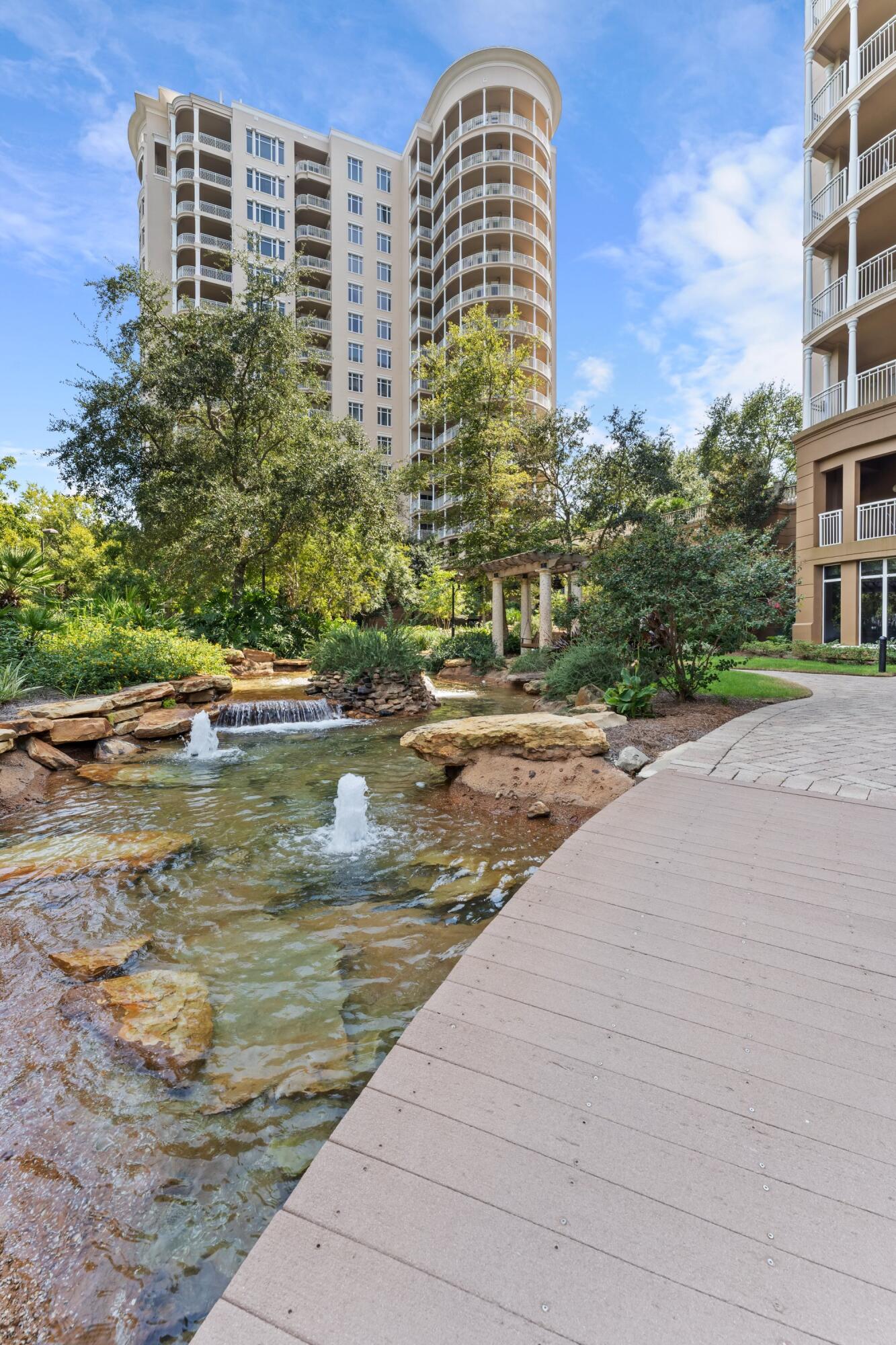 ONE WATER PLACE - Residential