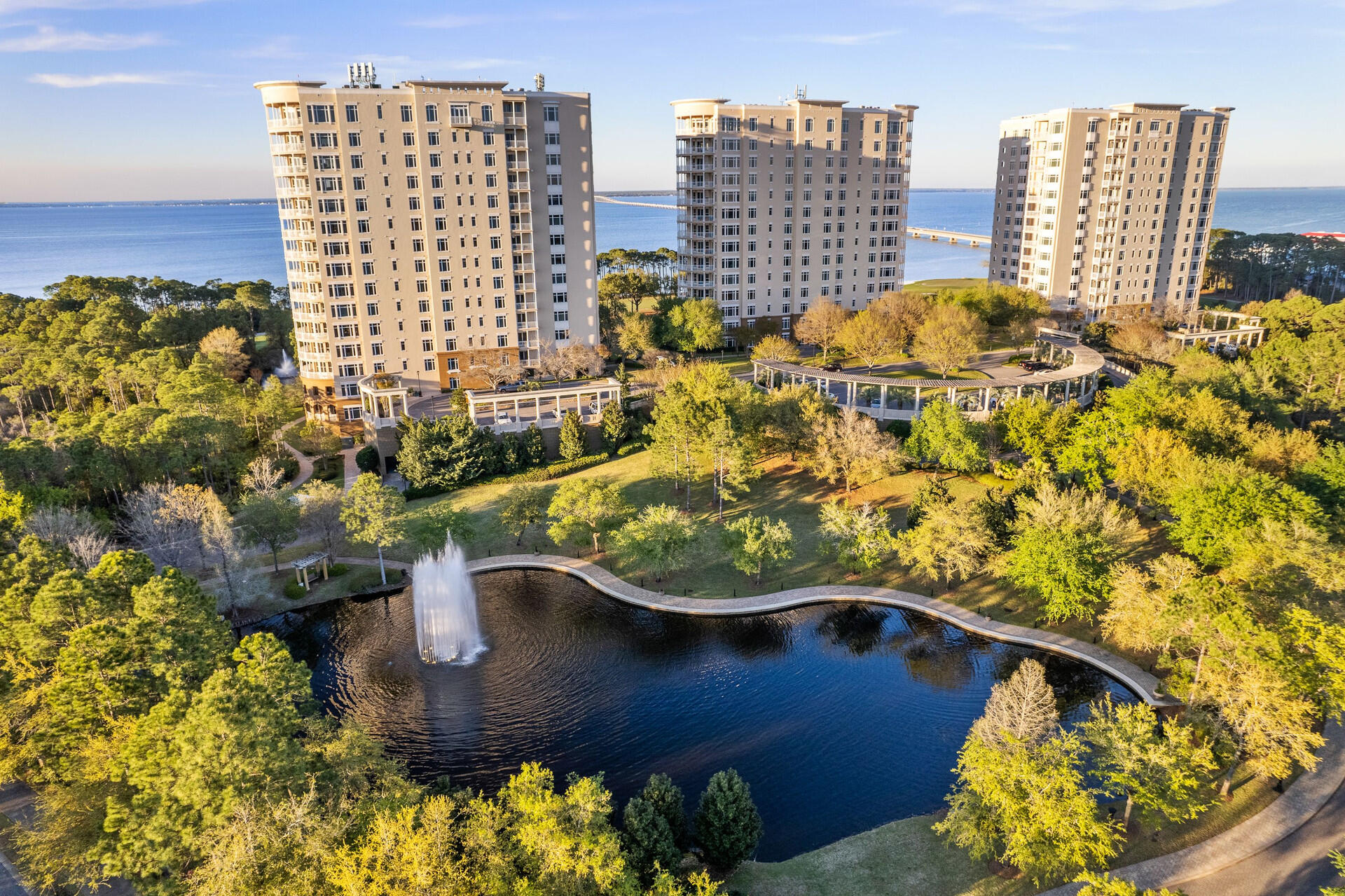 ONE WATER PLACE - Residential