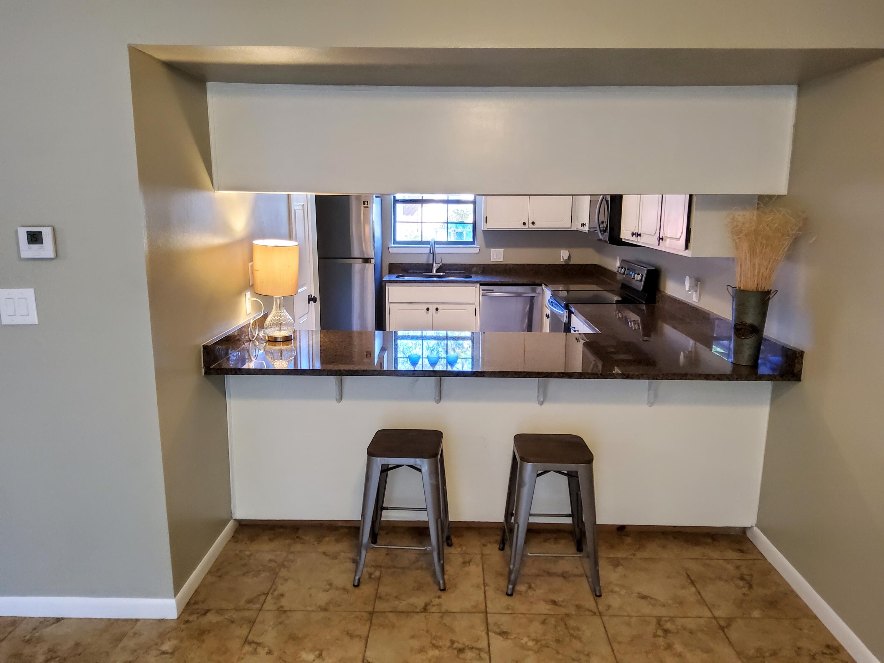 WHISPERING OAKS - Residential