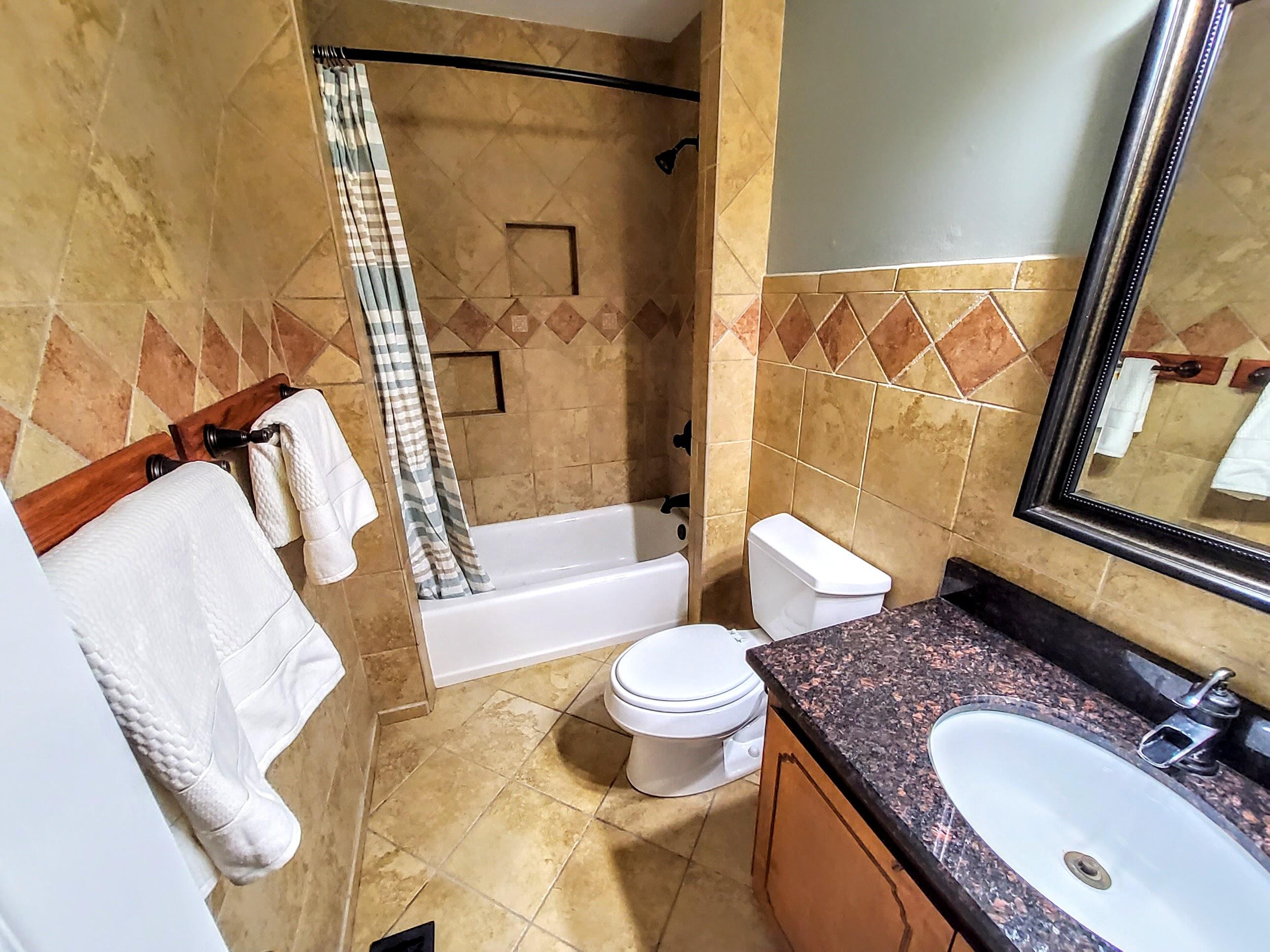 WHISPERING OAKS - Residential