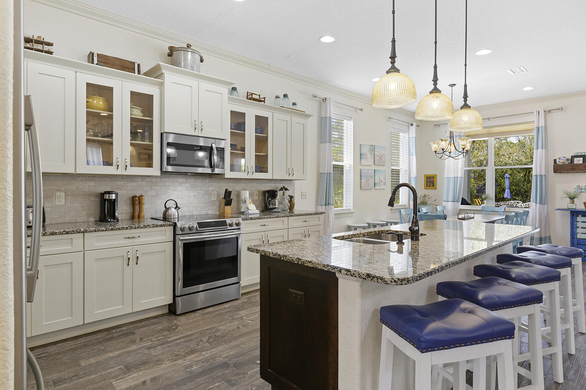 CRYSTAL BEACH - Residential
