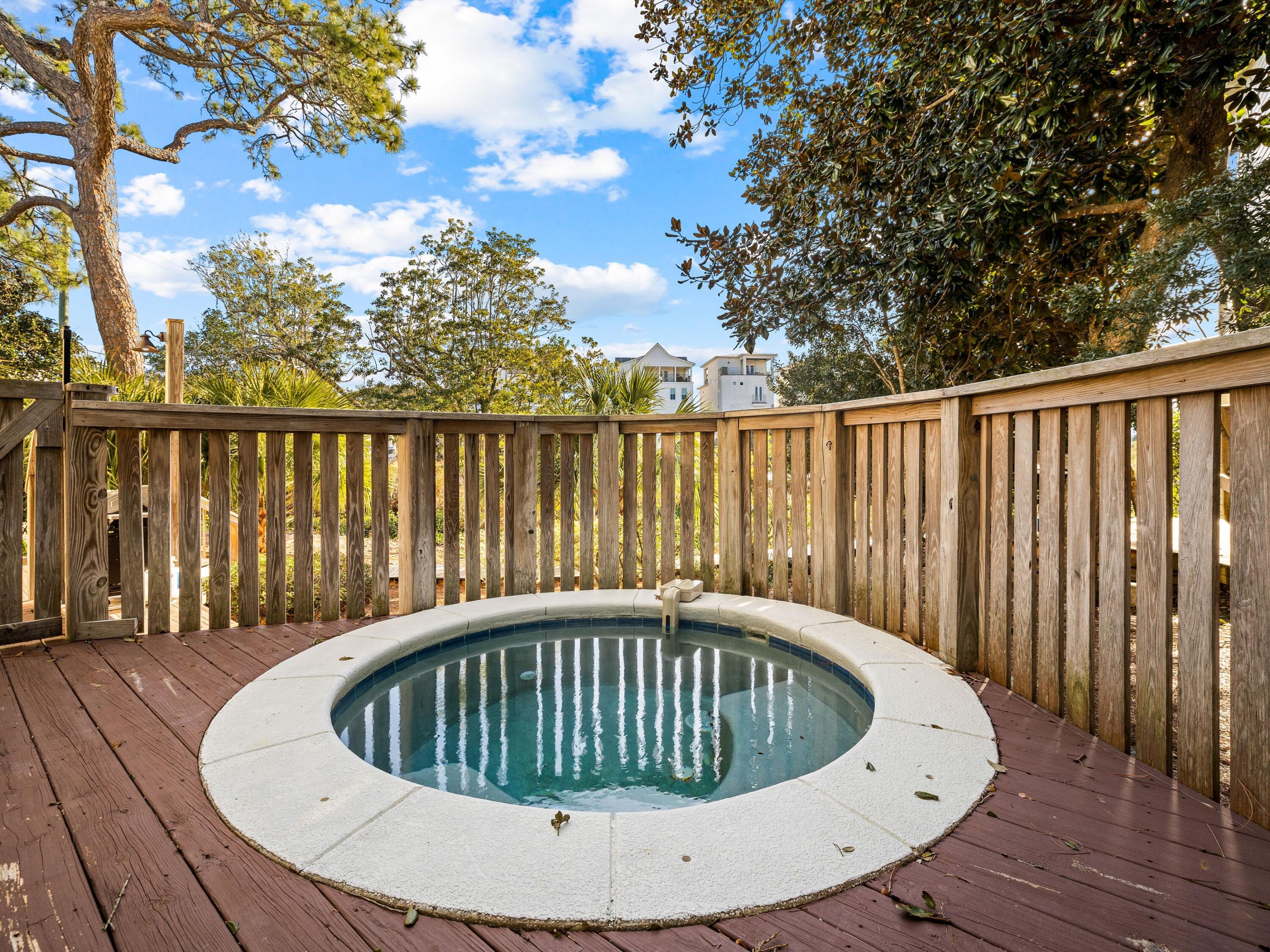 CREEKVIEW - Residential