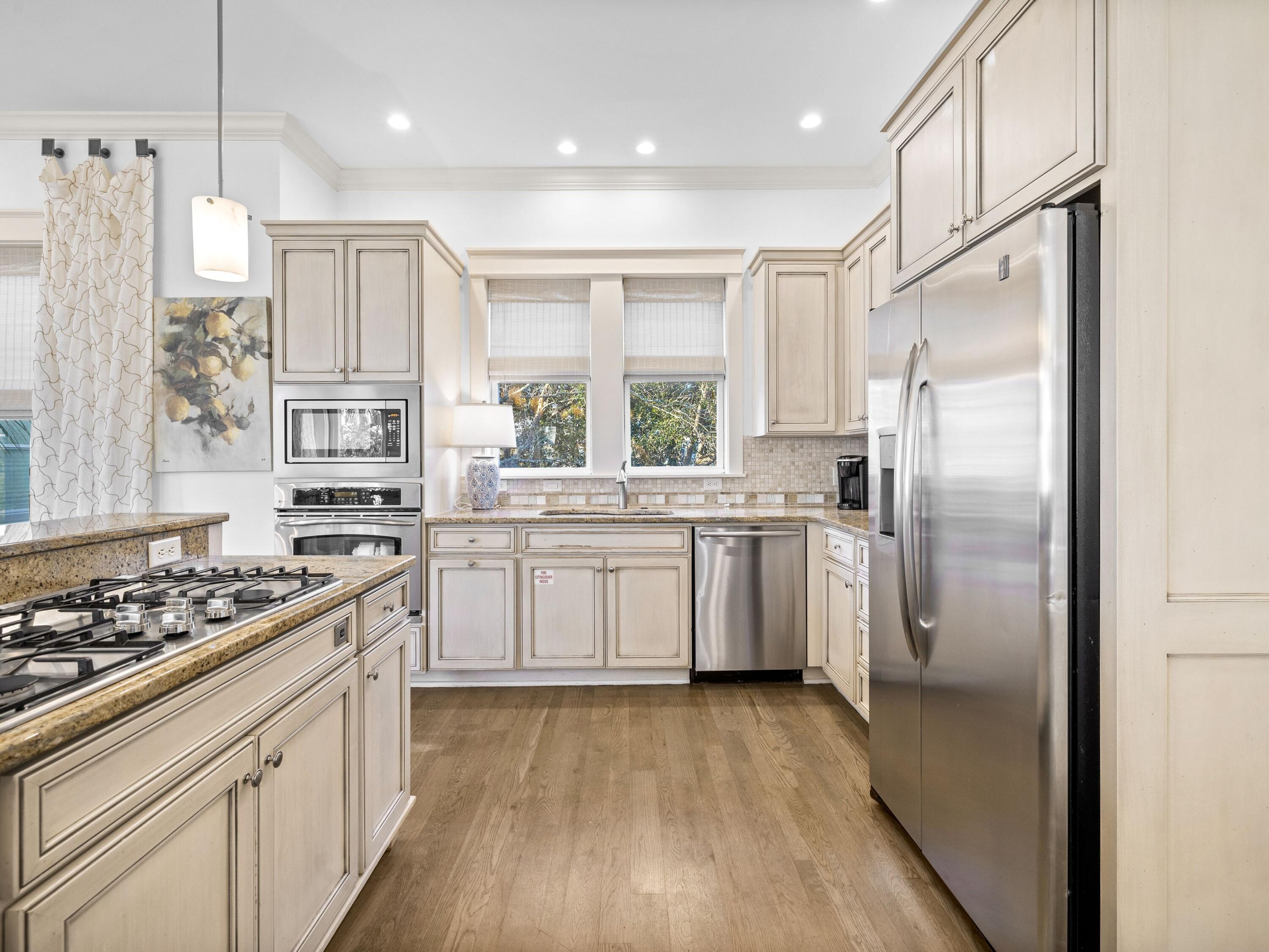 CREEKVIEW - Residential