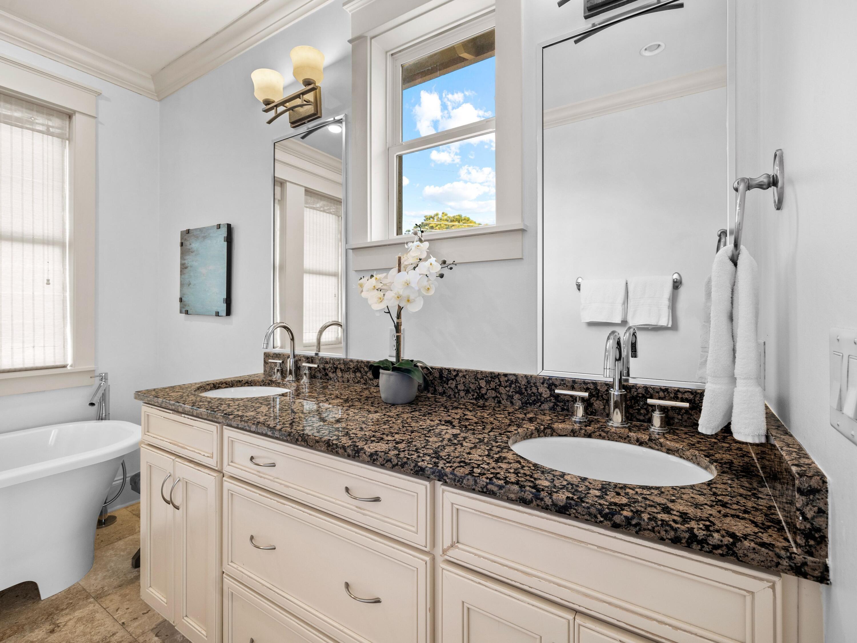 CREEKVIEW - Residential