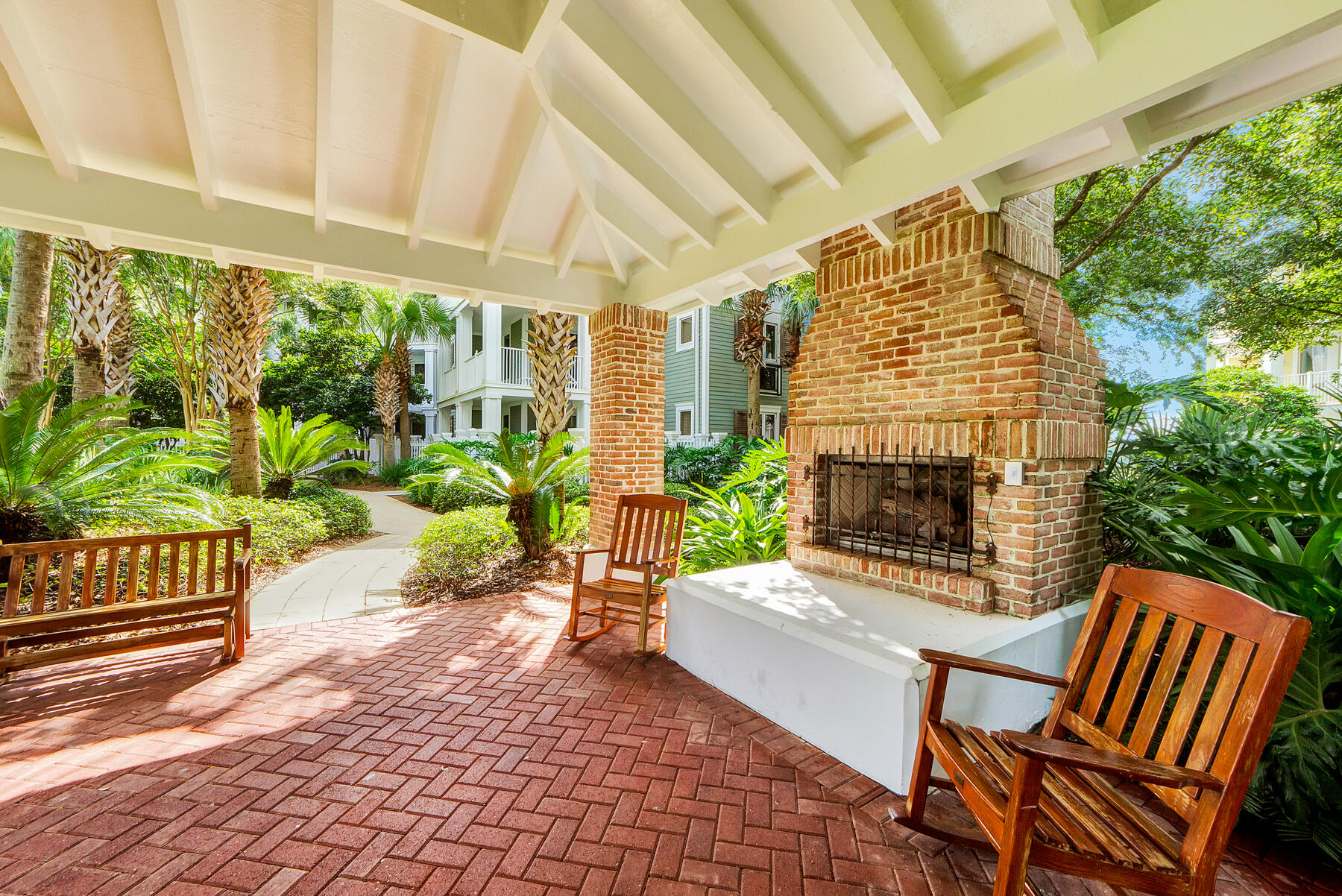 OBSERVATION POINT - Residential