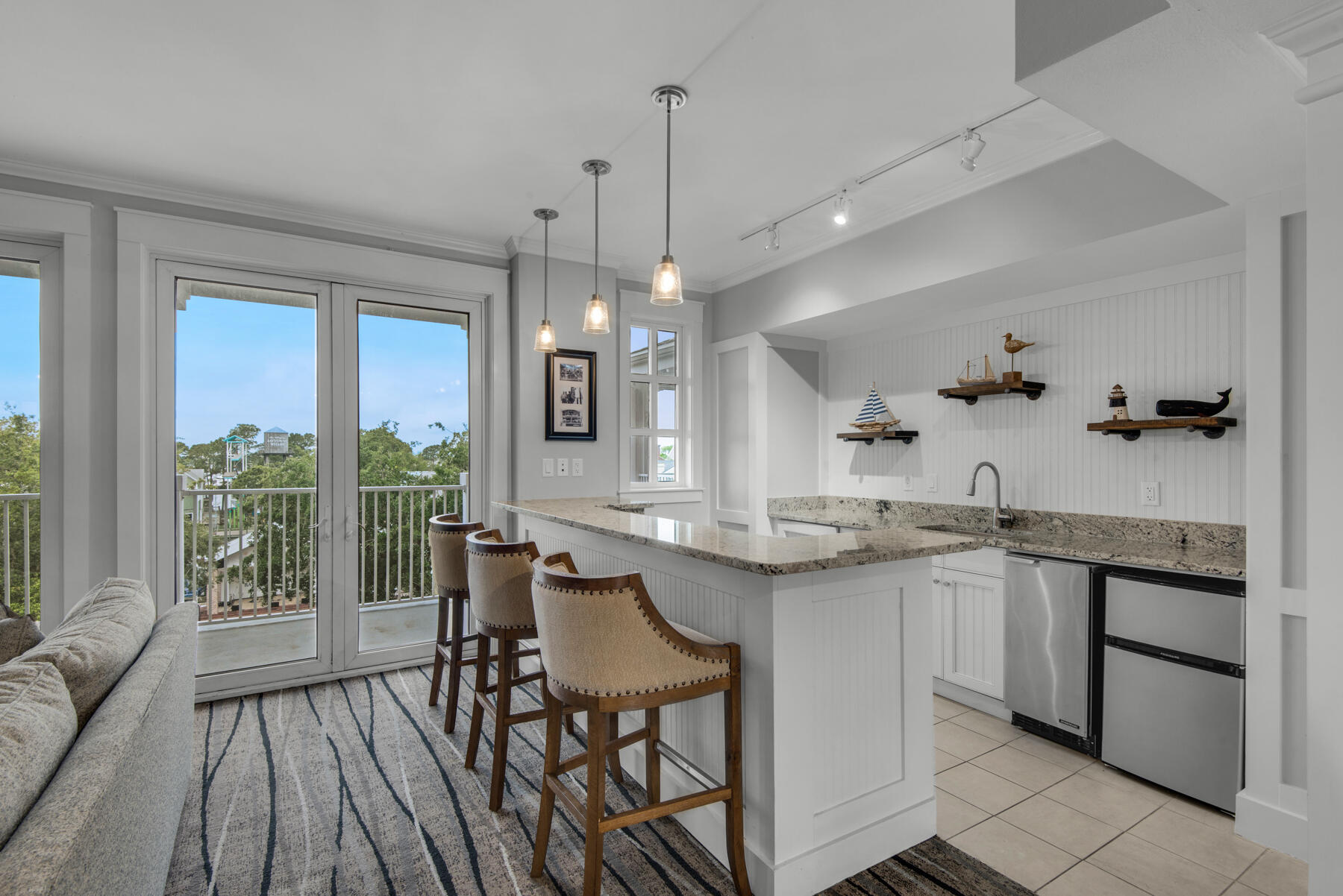 OBSERVATION POINT - Residential