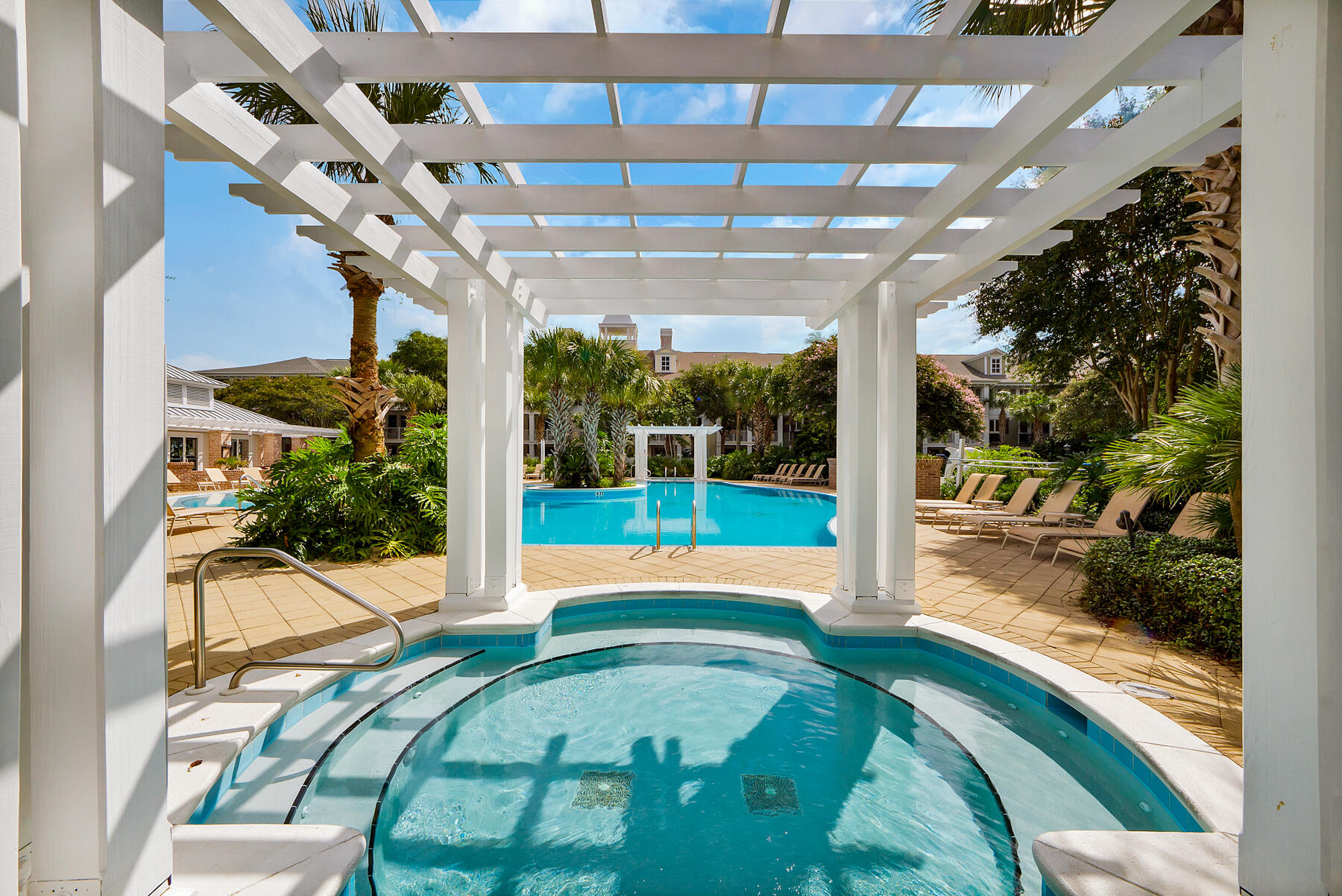 OBSERVATION POINT - Residential