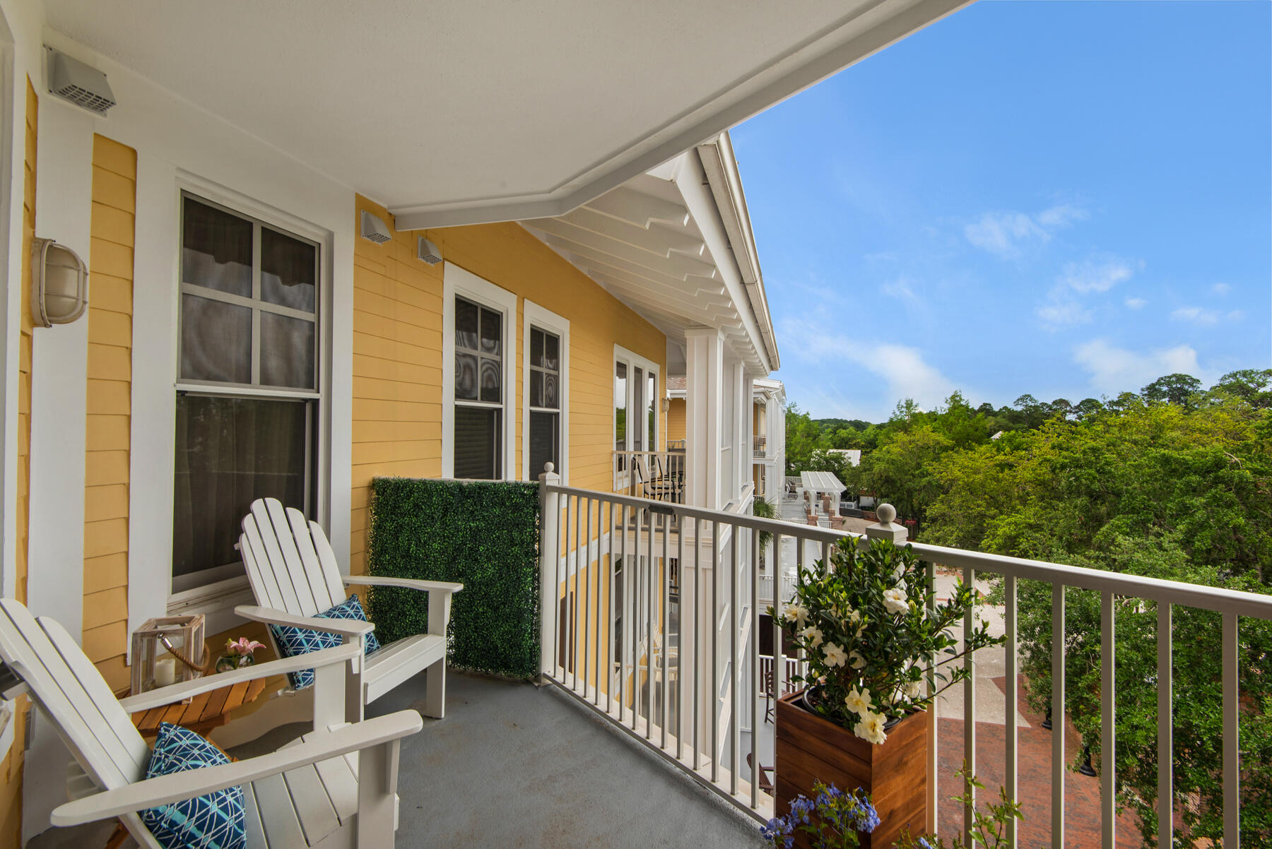 OBSERVATION POINT - Residential