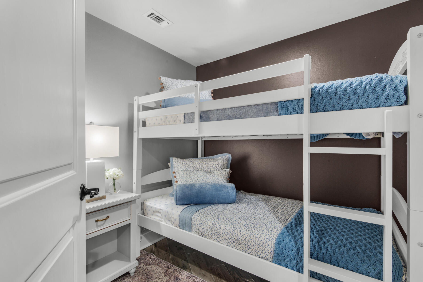 OBSERVATION POINT - Residential