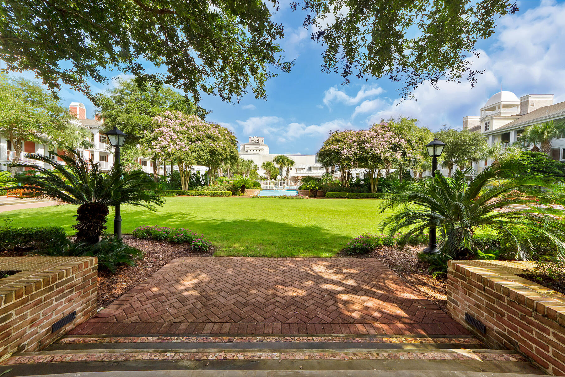 OBSERVATION POINT - Residential