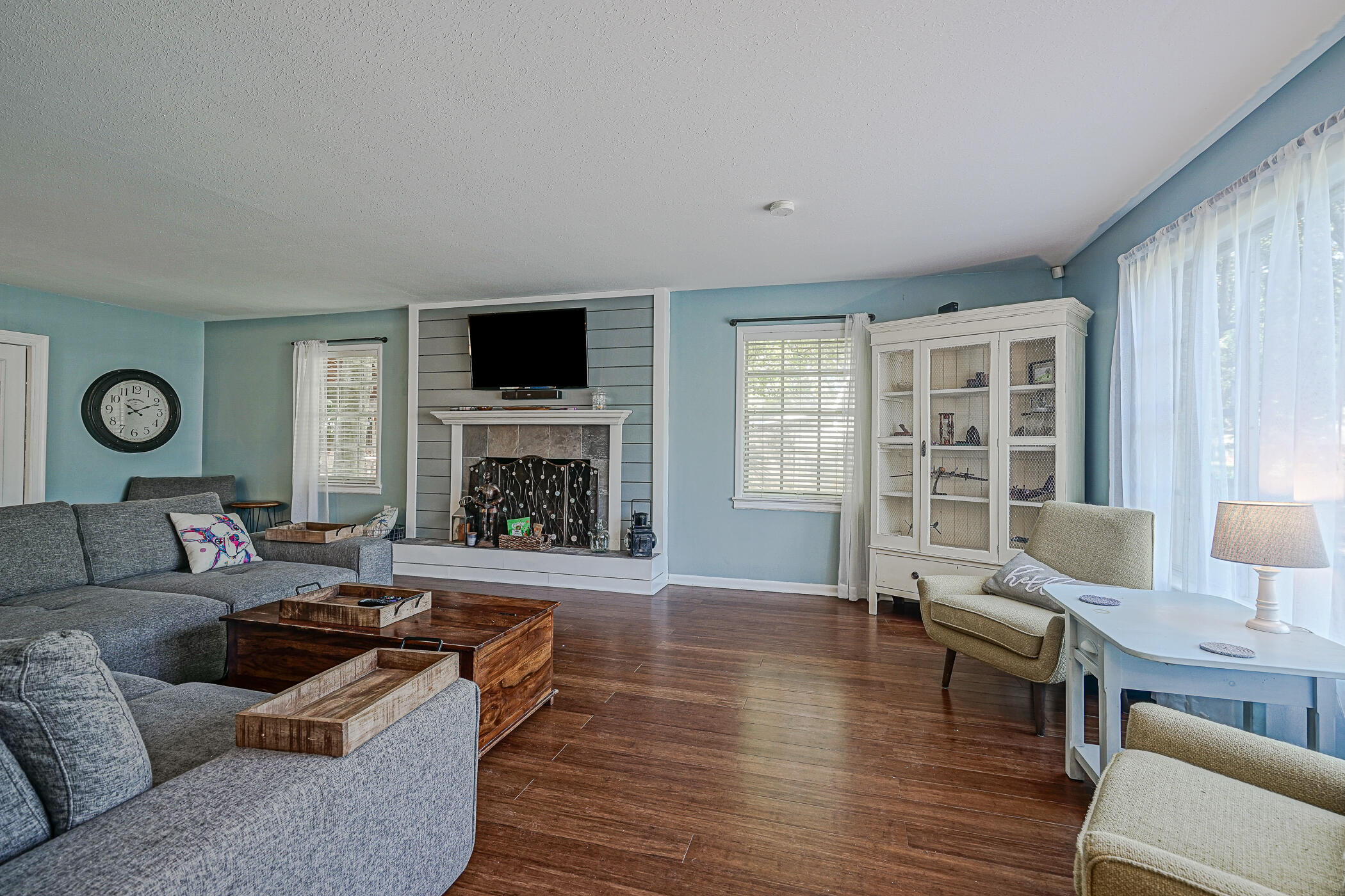 COLONY ESTATES - Residential