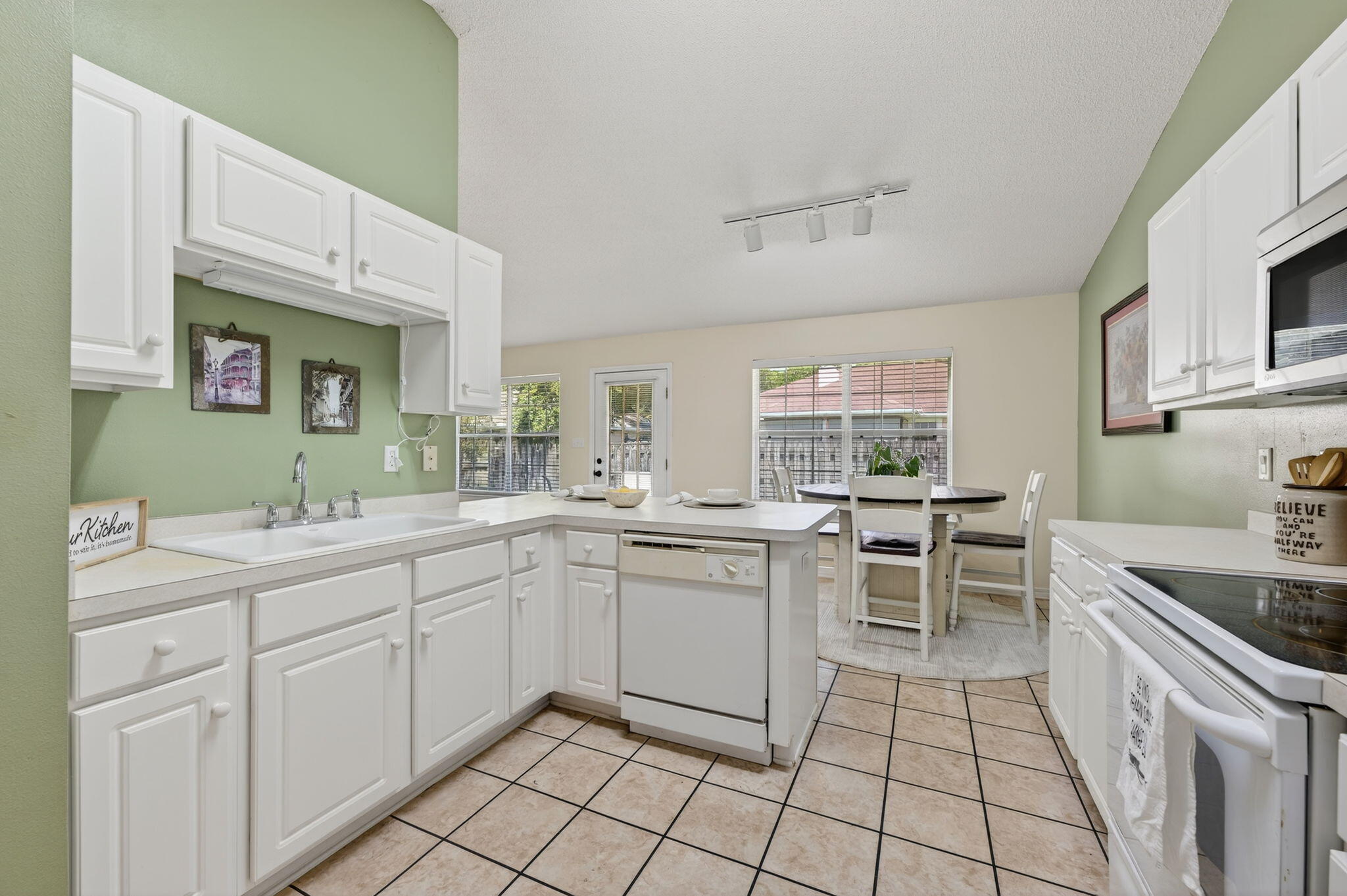BAYSIDE PH 2 - Residential