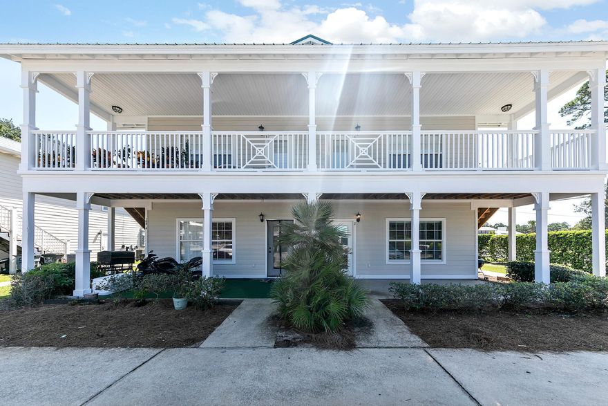 Recently renovated with new paint, flooring, granite countertops, stainless steel appliances, new bathroom vanities. This 2 bedroom, 2 bathroom unit centrally located in Santa Rosa Beach.  Close proximity to Destin and 30 minute drive to Panama City Beach.  Property available December 1st. No pets allowed., no smoking.