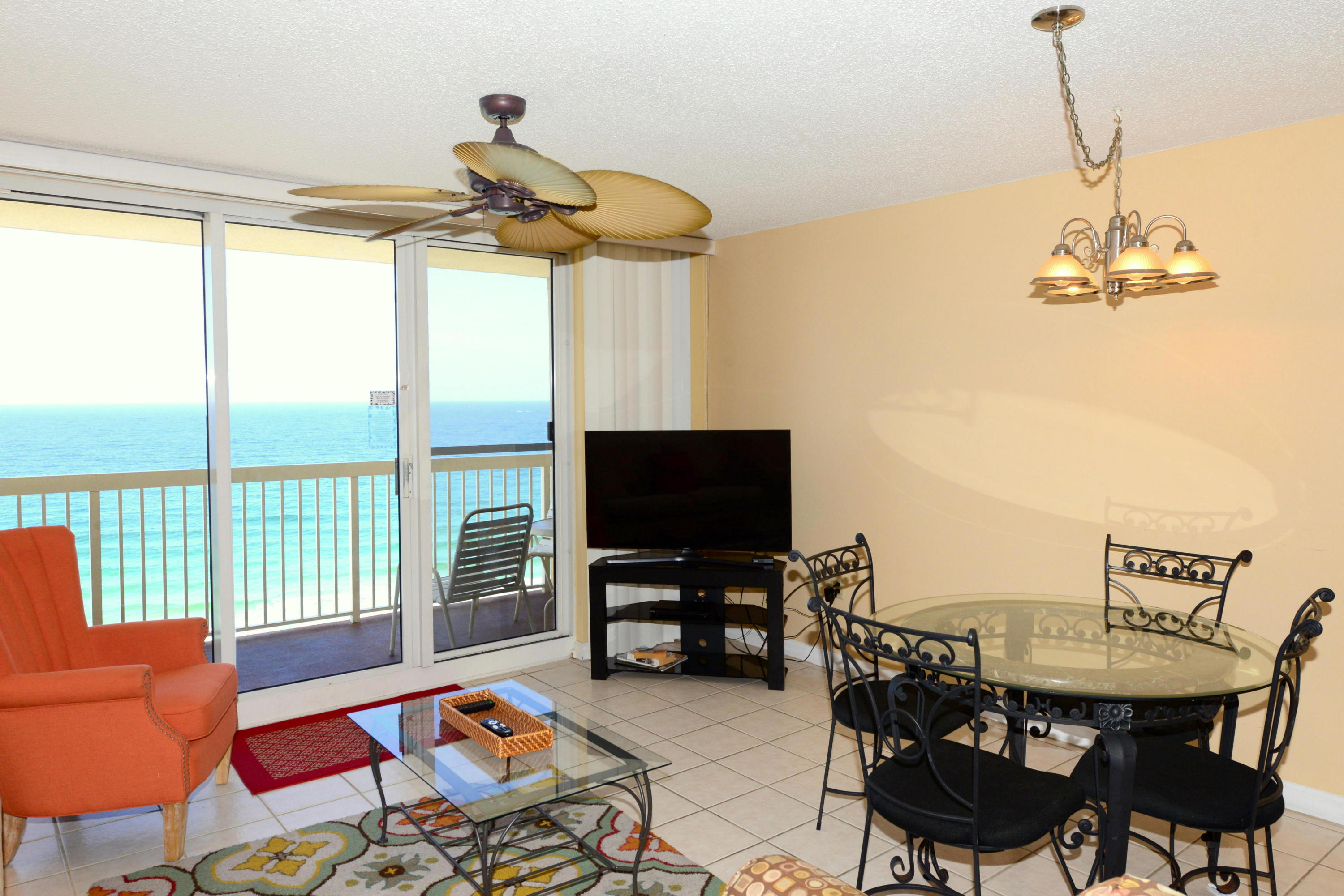 PELICAN BEACH RESORT - Residential
