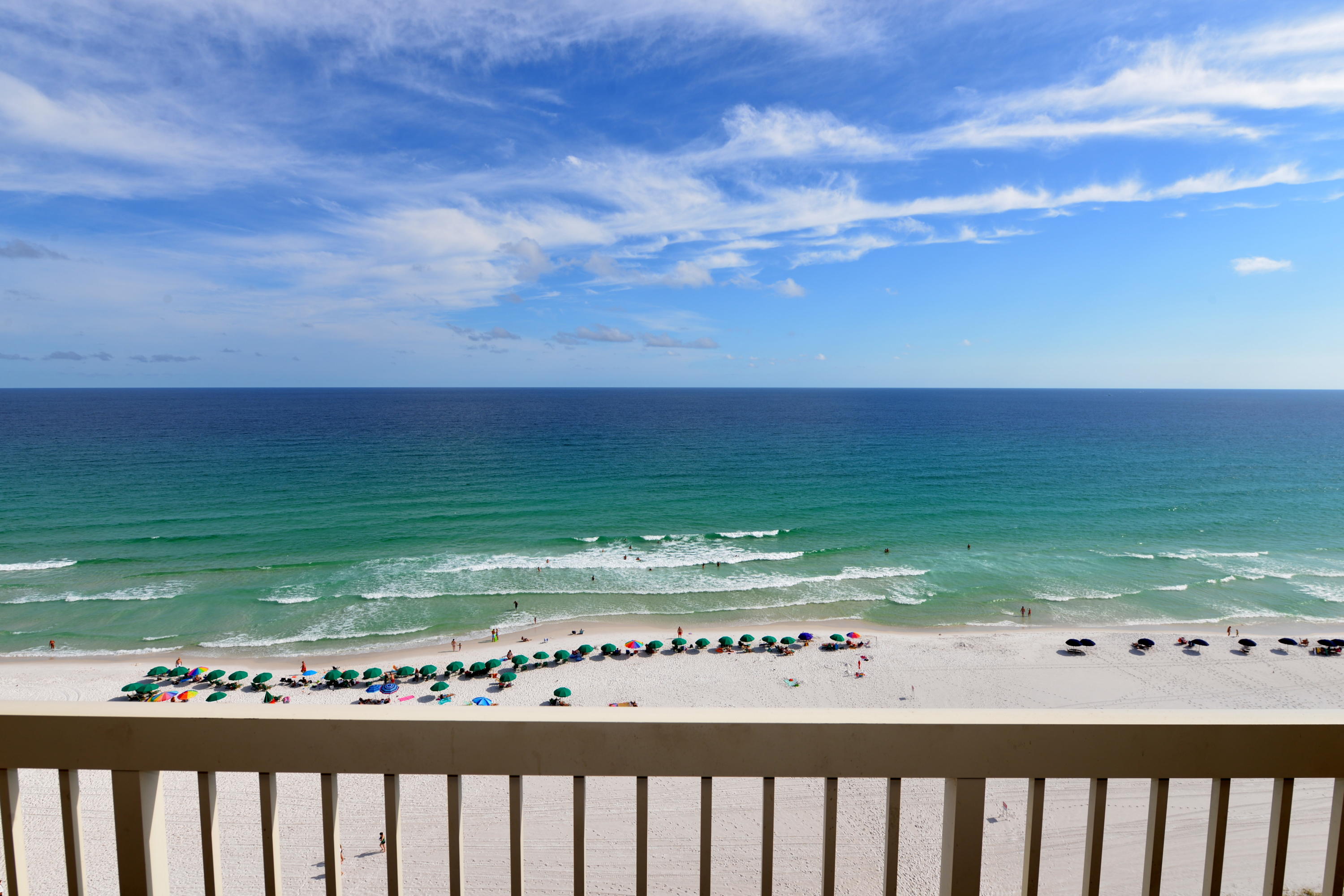PELICAN BEACH RESORT - Residential