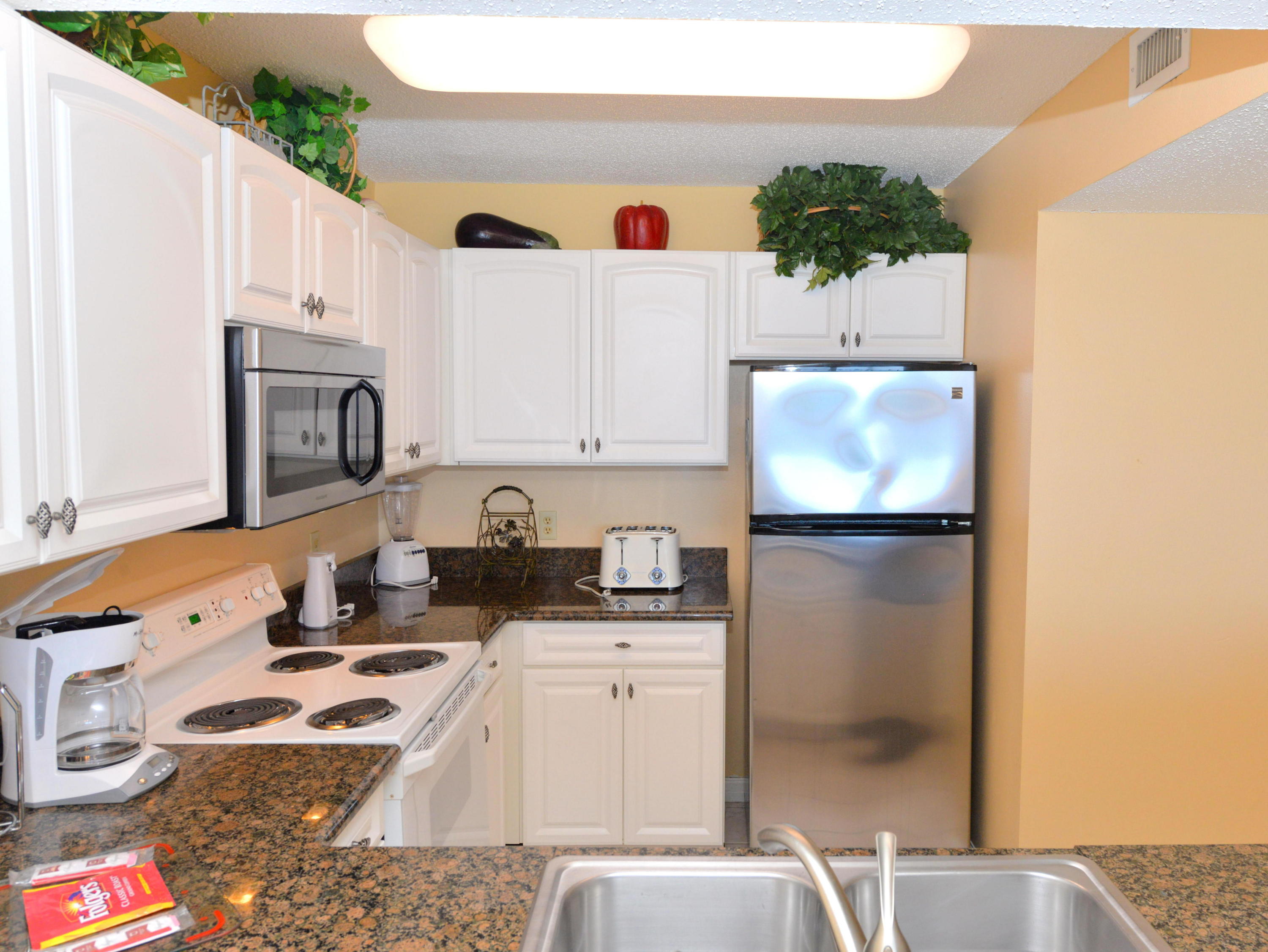 PELICAN BEACH RESORT - Residential