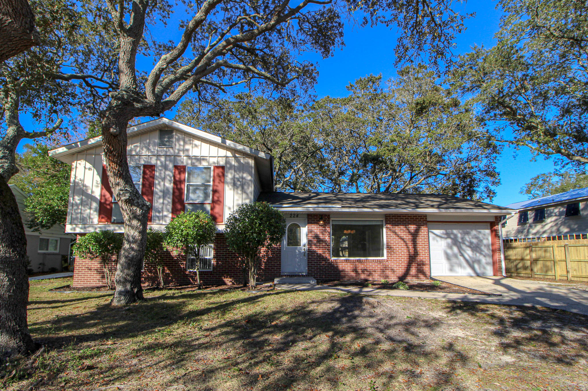 BAYOU WOODS - Residential