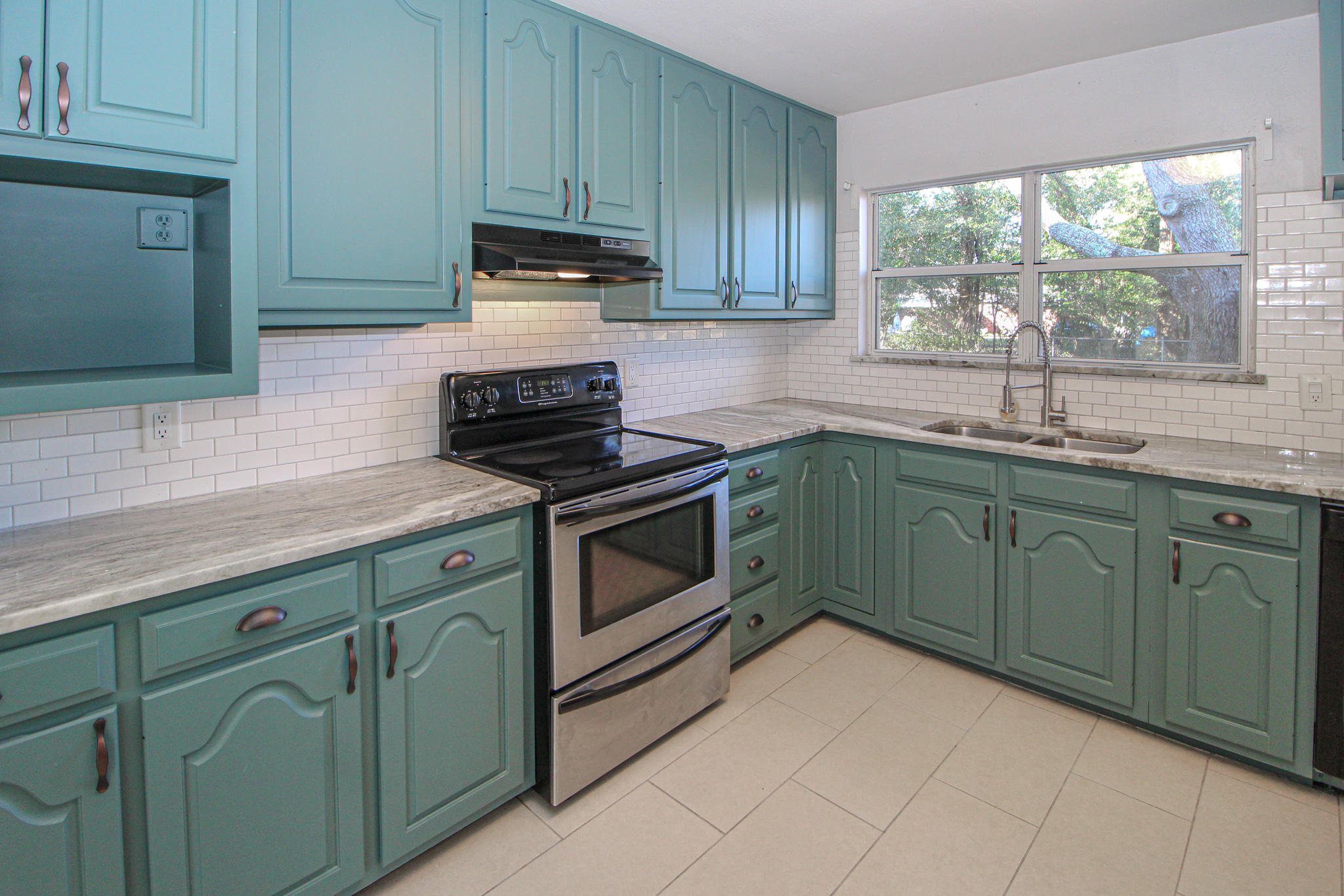 BAYOU WOODS - Residential